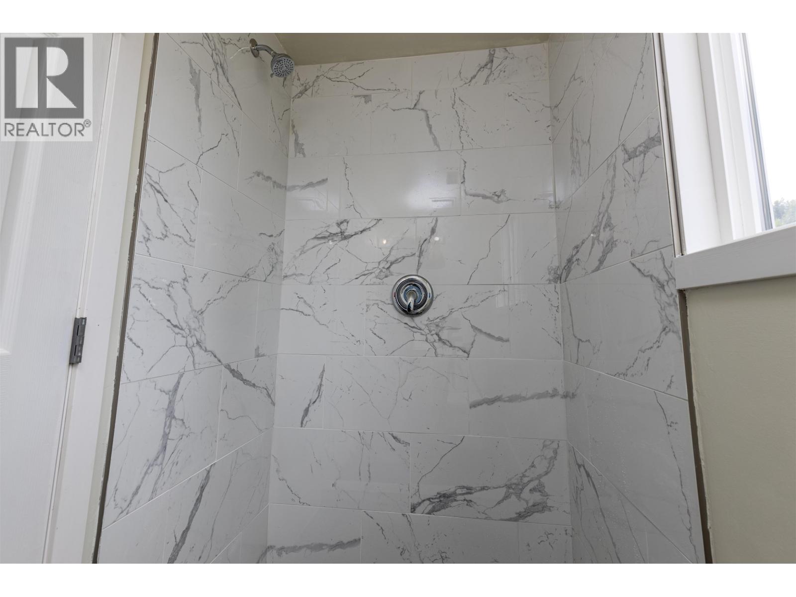 4912 Labelle Avenue, Terrace, British Columbia  V8G 4M8 - Photo 14 - R3035112