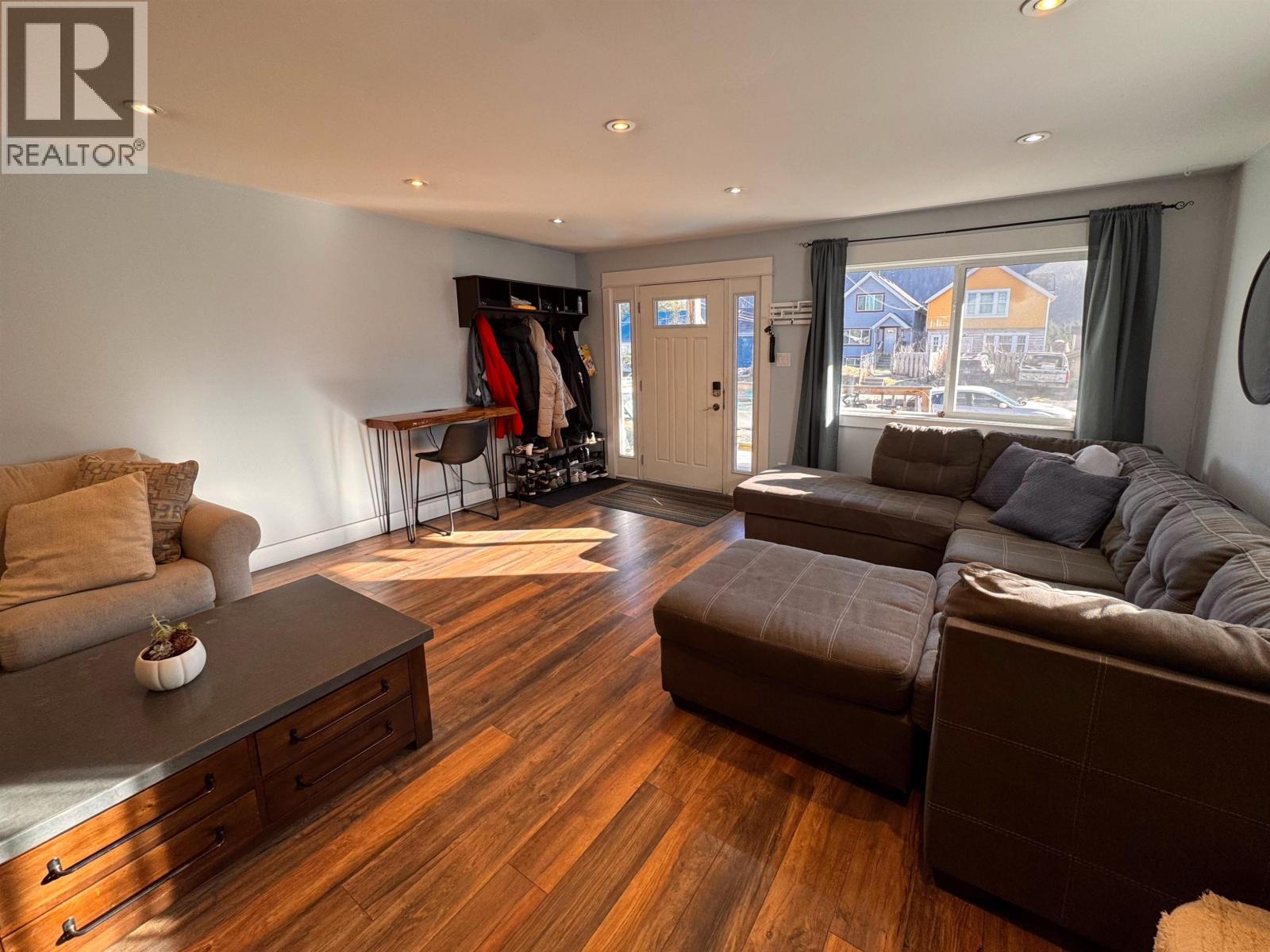 419 E 6th Avenue, Prince Rupert, British Columbia  V8J 1W6 - Photo 3 - R3038222