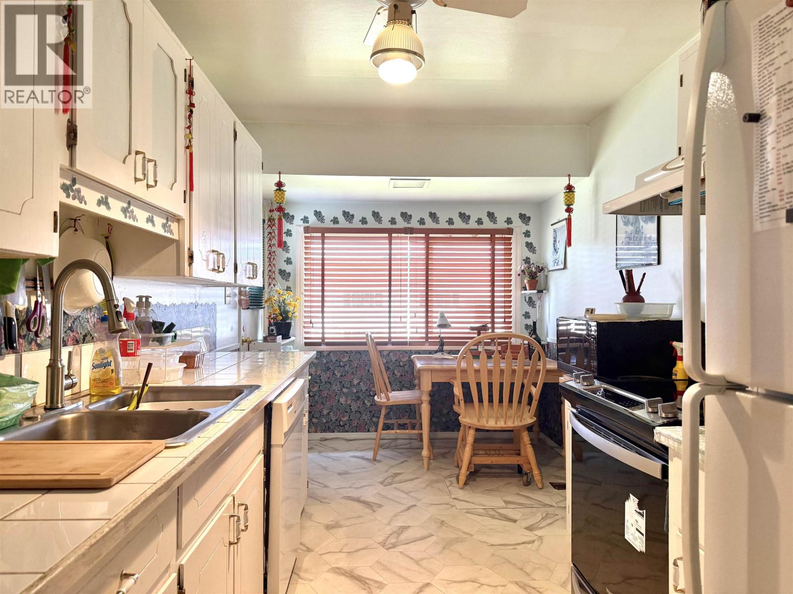 30 Hawk Street, Kitimat, British Columbia  V8C 1N5 - Photo 4 - R3046061