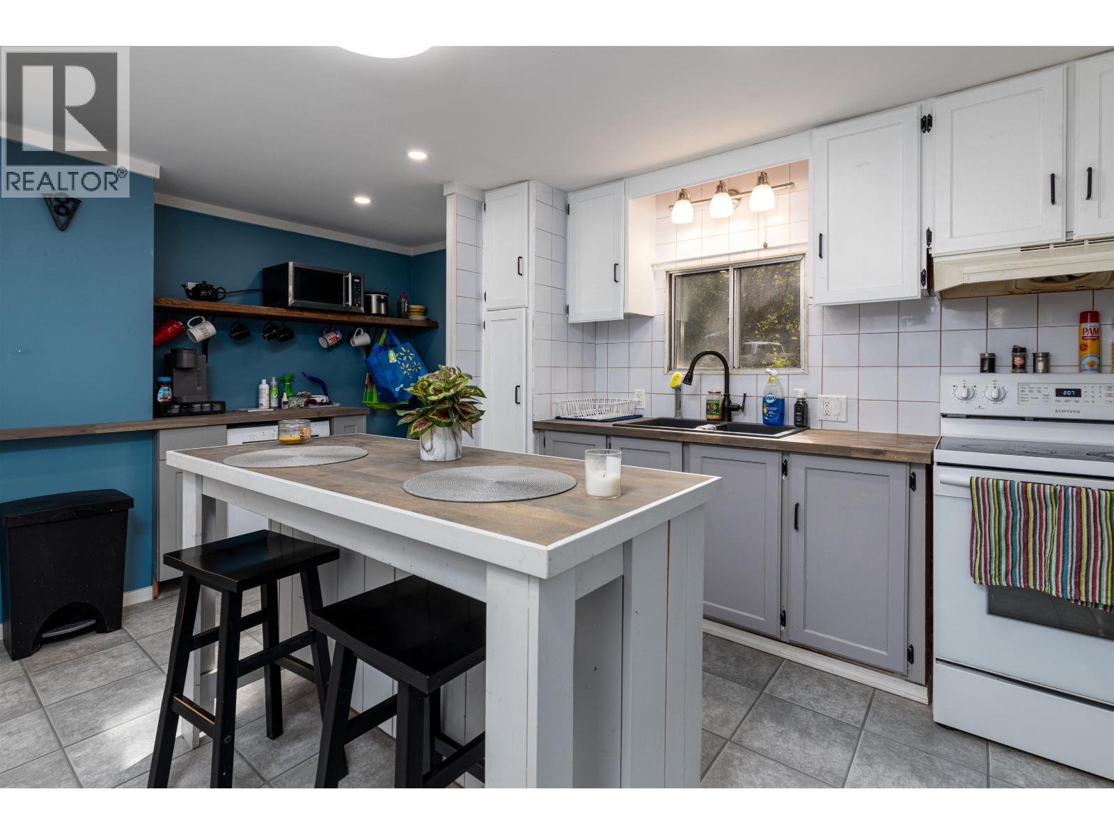 3934 Kerby Street, Terrace, British Columbia  V8G 4H7 - Photo 3 - R3050391