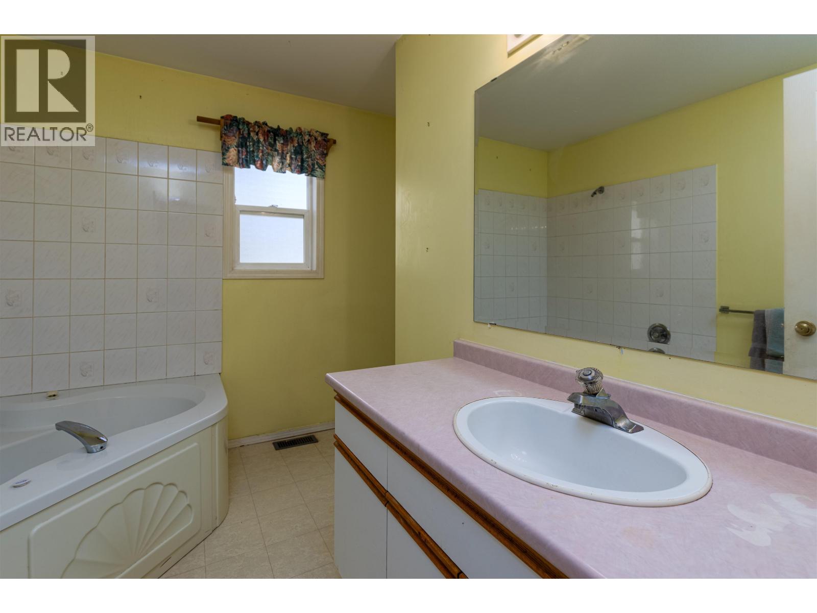 3566 Newell Avenue, Terrace, British Columbia  V8G 5A6 - Photo 6 - R3051663