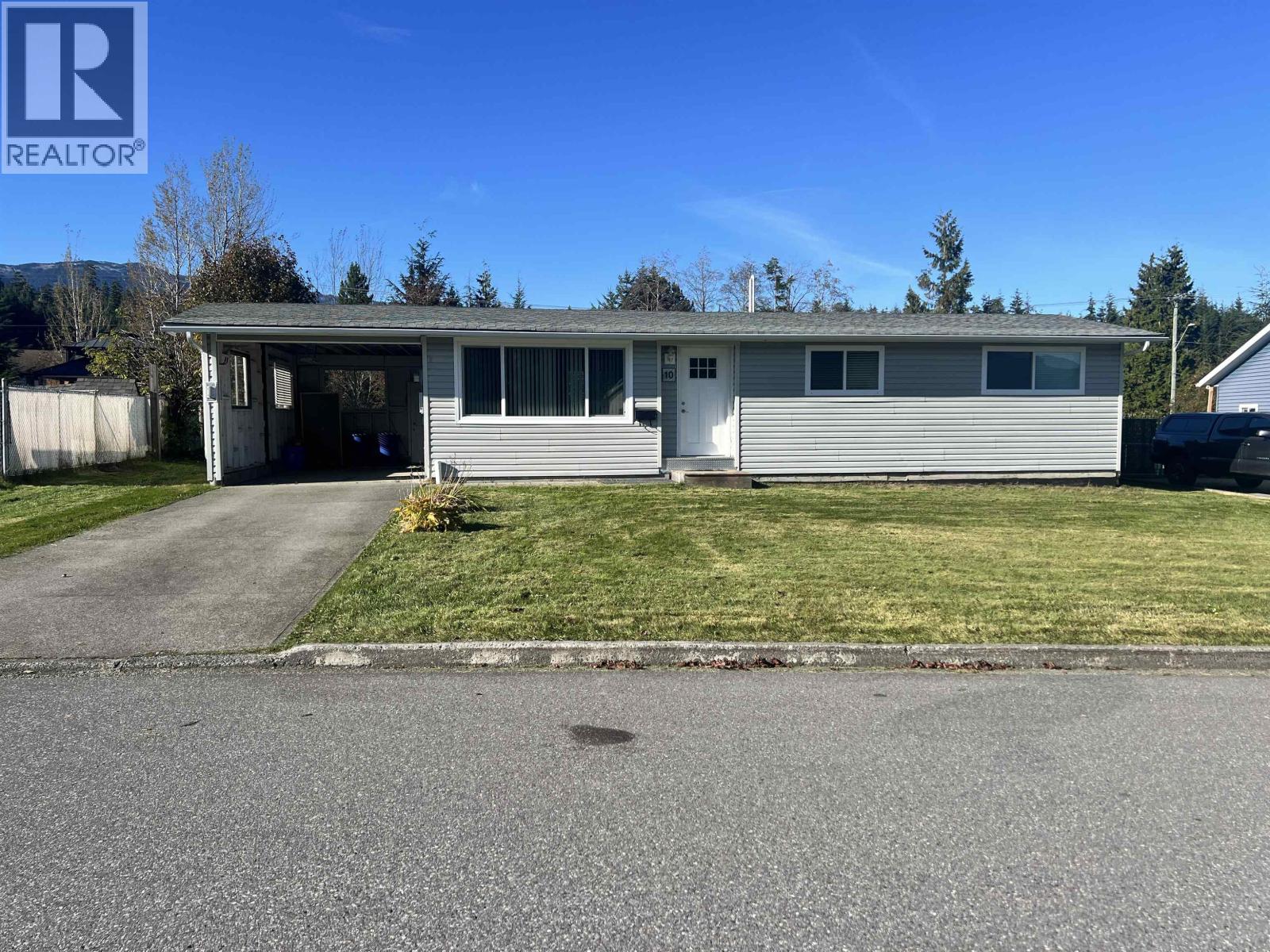 <h3>$339,990</h3><p>10 Bayer Street, Kitimat, British Columbia</p>