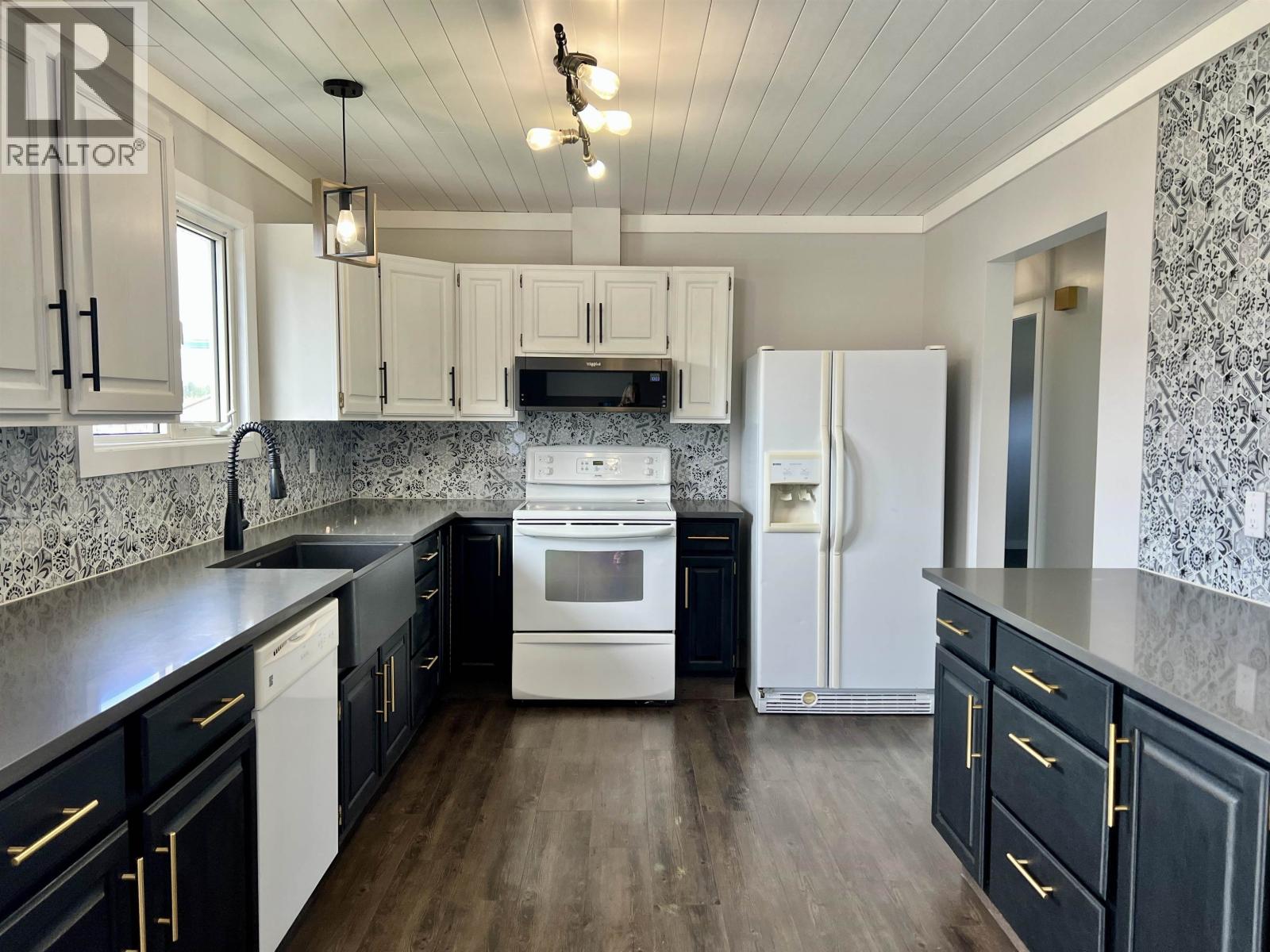 104 Charles Street, Kitimat, British Columbia  V8C 2J3 - Photo 9 - R3058967