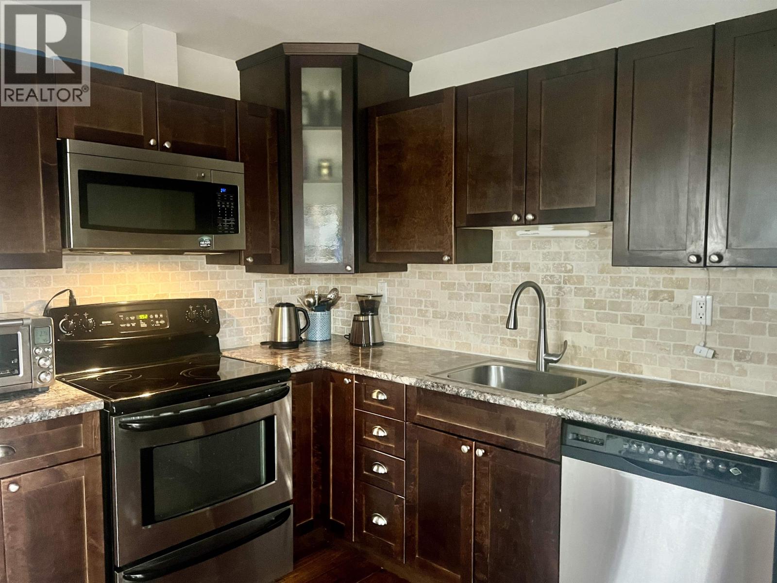 5 Nadina Street, Kitimat, British Columbia  V8C 2A3 - Photo 7 - R3067254