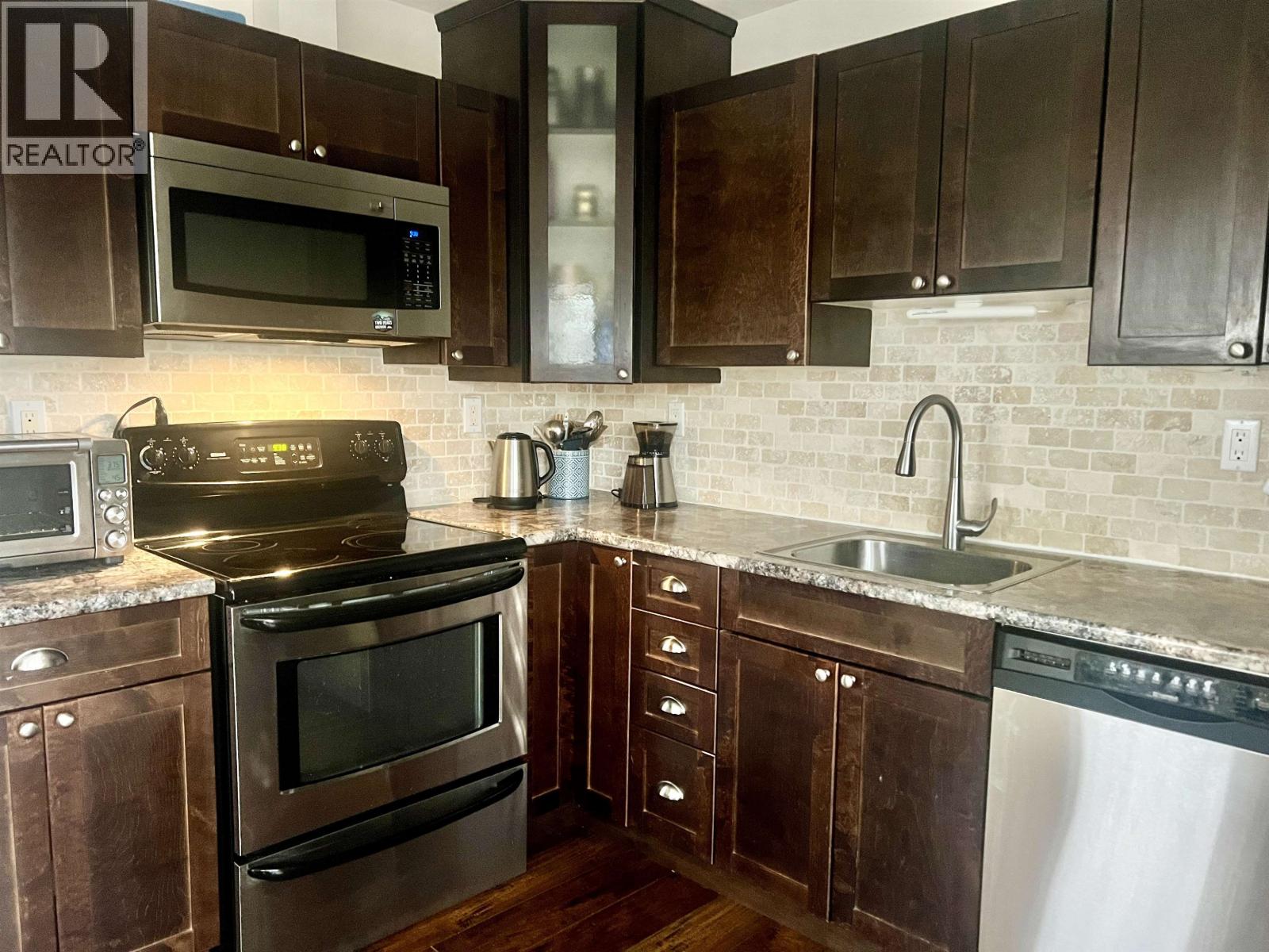 5 Nadina Street, Kitimat, British Columbia  V8C 2A3 - Photo 9 - R3067254