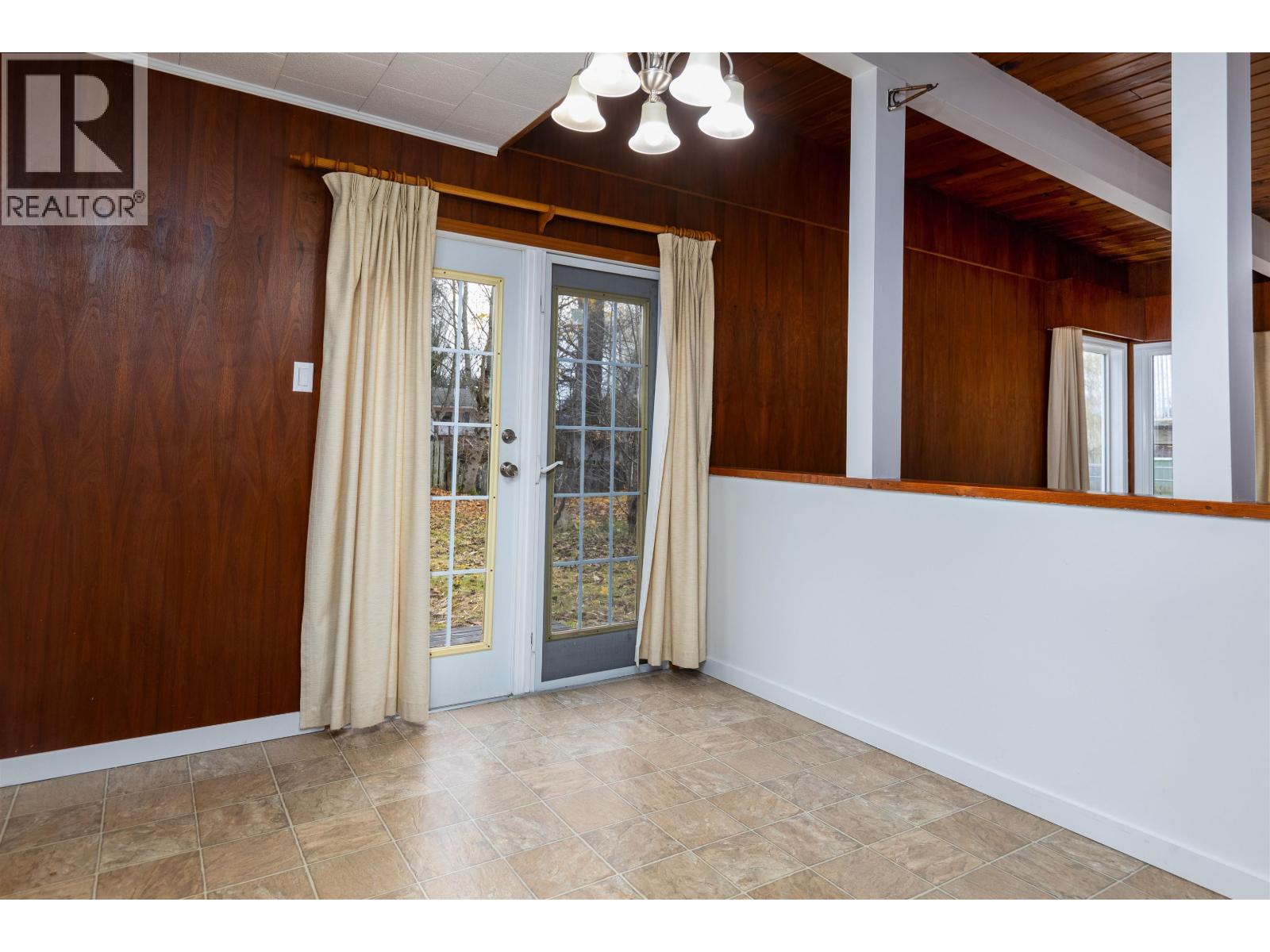 4611 Mcconnell Avenue, Terrace, British Columbia  V8G 2G6 - Photo 5 - R3067608