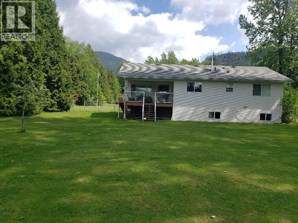 2455 Kreston Street, Terrace, British Columbia  V8G 0G2 - Photo 13 - R3082615