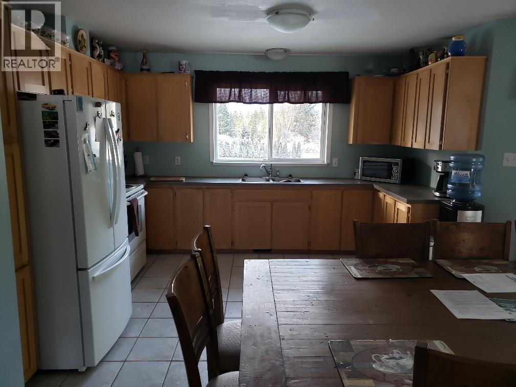 2455 Kreston Street, Terrace, British Columbia  V8G 0G2 - Photo 2 - R3082615