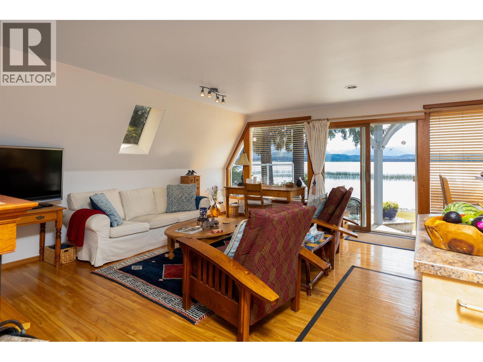4685 Lakeside Drive, Terrace, British Columbia  V8G 1T1 - Photo 2 - R3090341