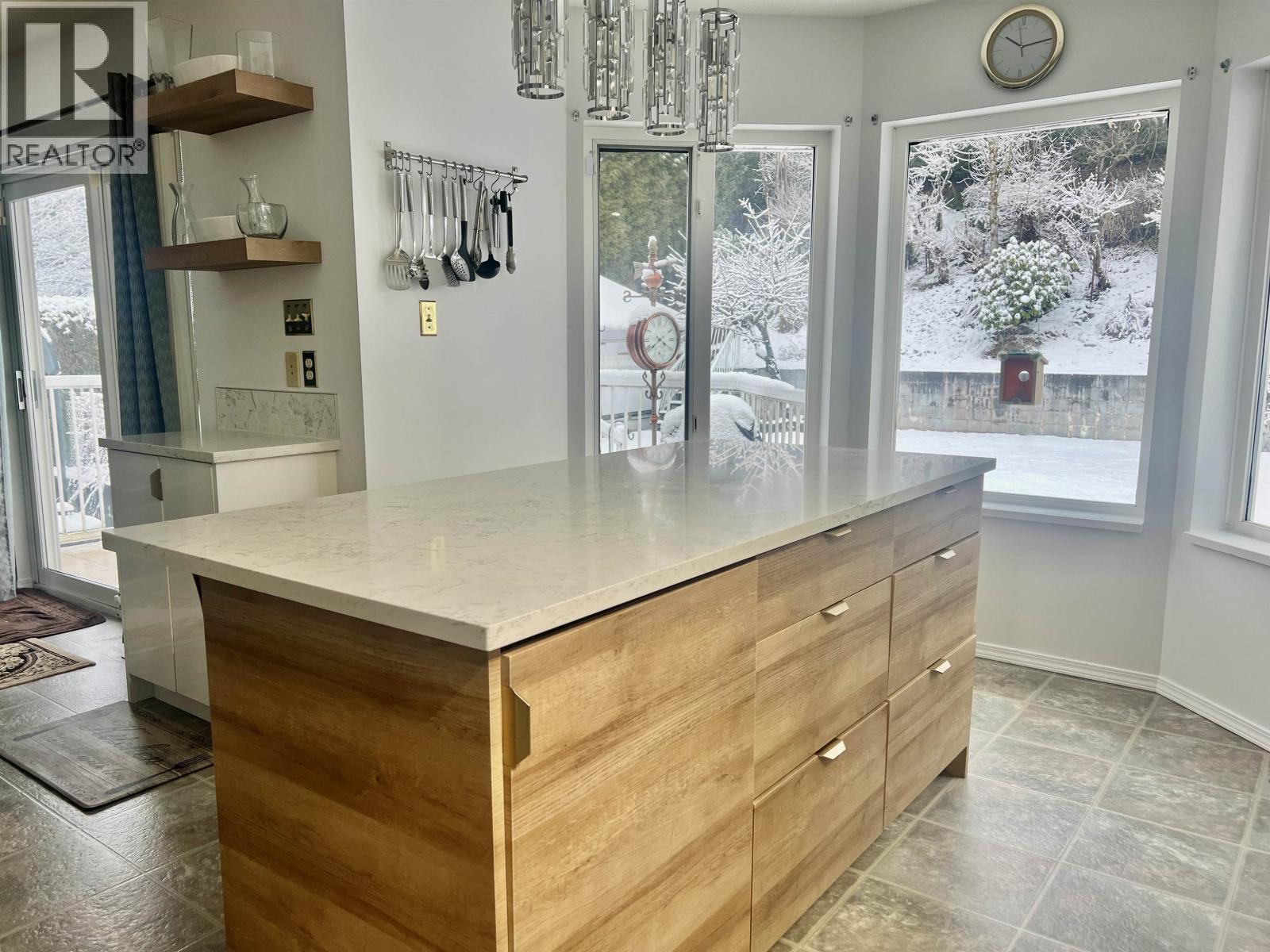 44 Stickney Street, Kitimat, British Columbia  V8C 2R3 - Photo 10 - R3090456