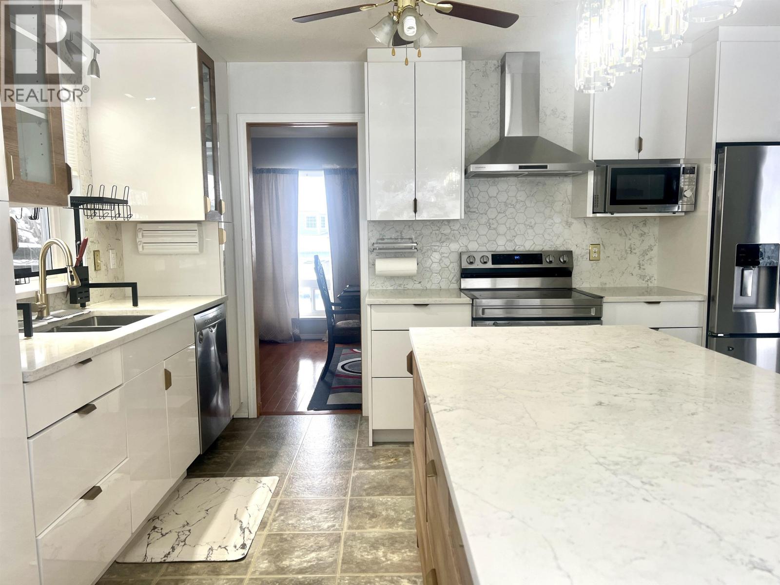 44 Stickney Street, Kitimat, British Columbia  V8C 2R3 - Photo 11 - R3090456