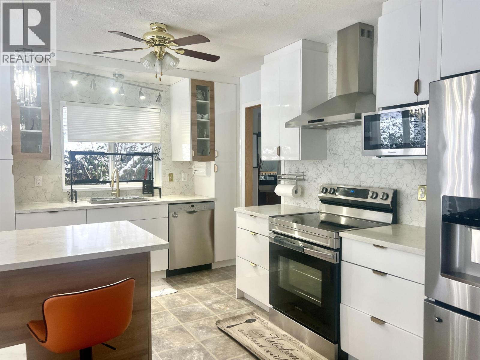 44 Stickney Street, Kitimat, British Columbia  V8C 2R3 - Photo 9 - R3090456