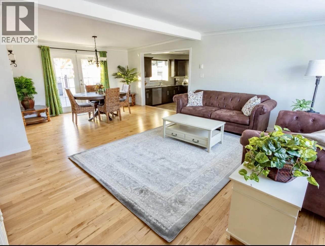 23 Bartholomew Street, Kitimat, British Columbia  V8C 2J6 - Photo 2 - R3091819