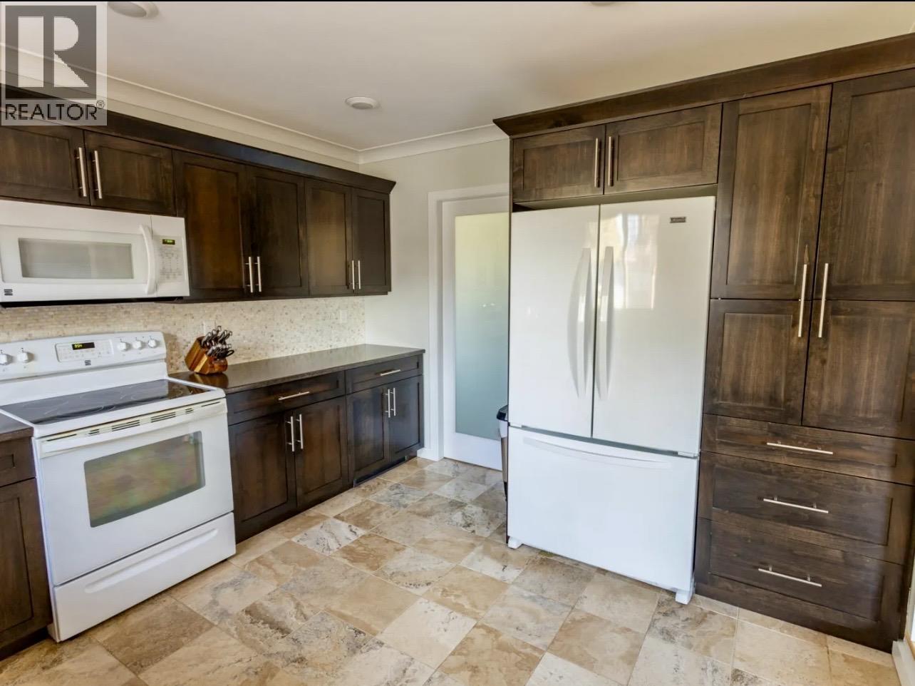 23 Bartholomew Street, Kitimat, British Columbia  V8C 2J6 - Photo 6 - R3091819