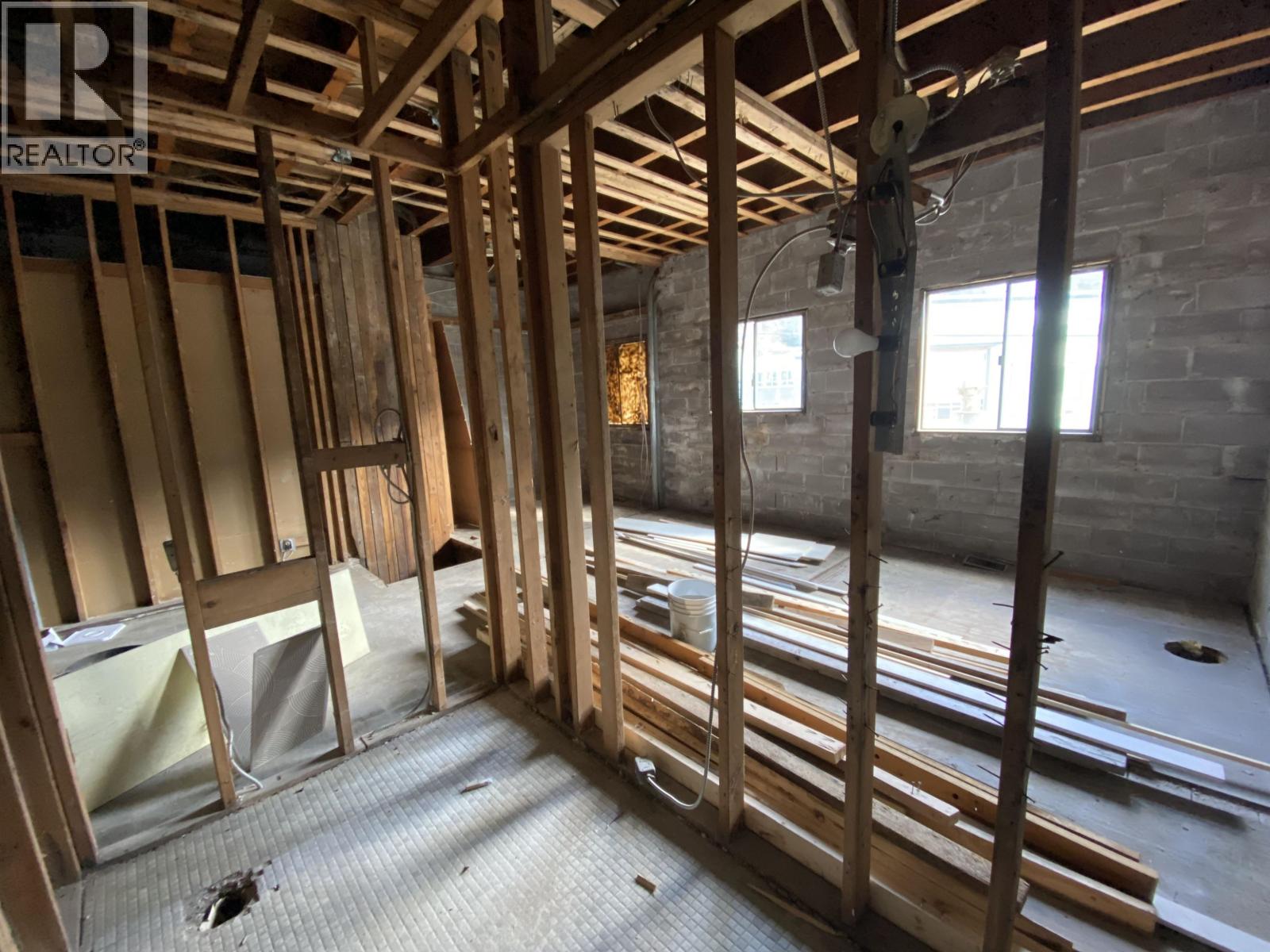 611 W 3rd Avenue, Prince Rupert, British Columbia  V8J 1M3 - Photo 10 - C8076743