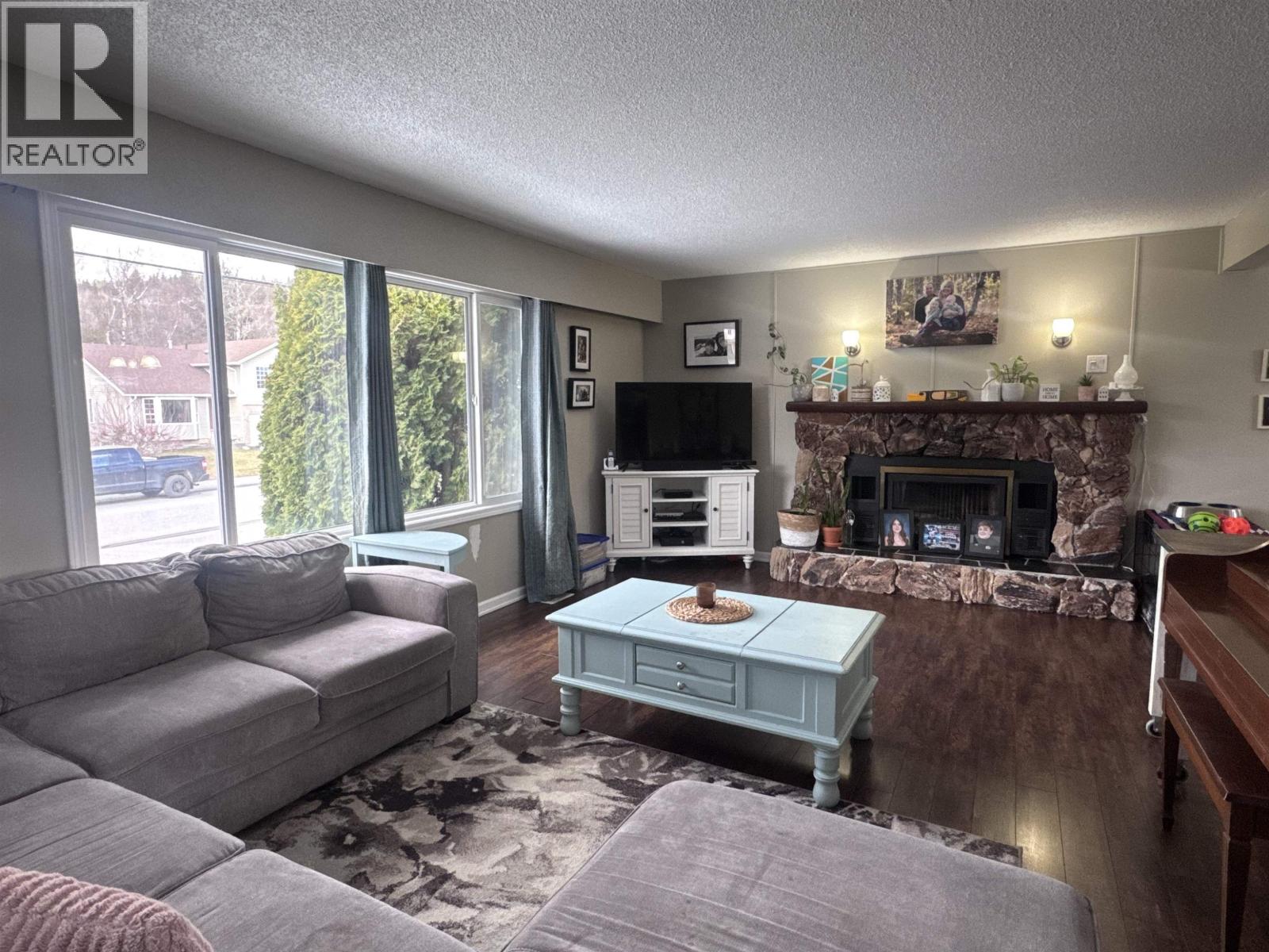 4705 Mcconnell Avenue, Terrace, British Columbia  V8G 2G7 - Photo 2 - R3099814