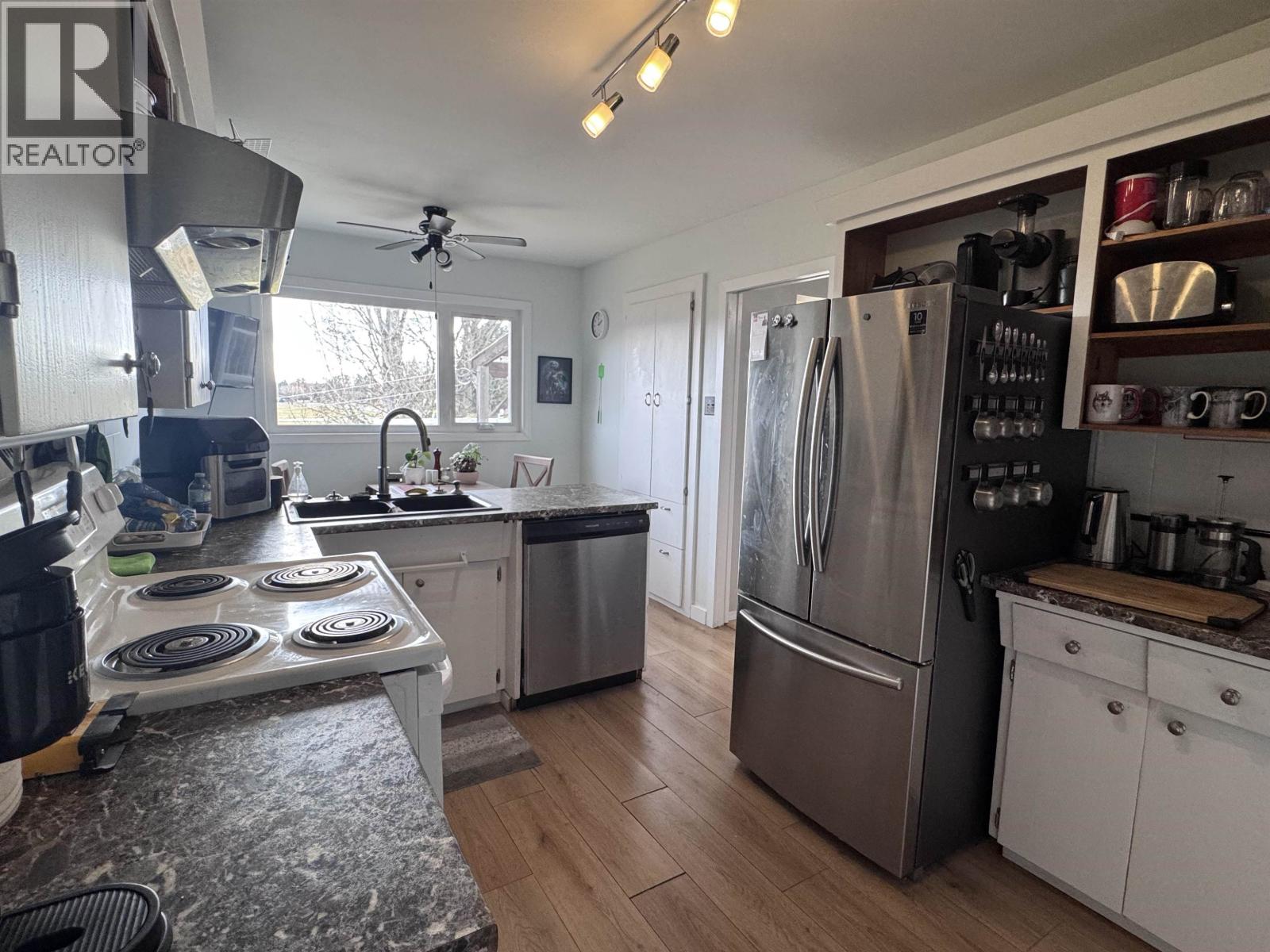 4919 Scott Avenue, Terrace, British Columbia  V8G 2B7 - Photo 10 - R3099846