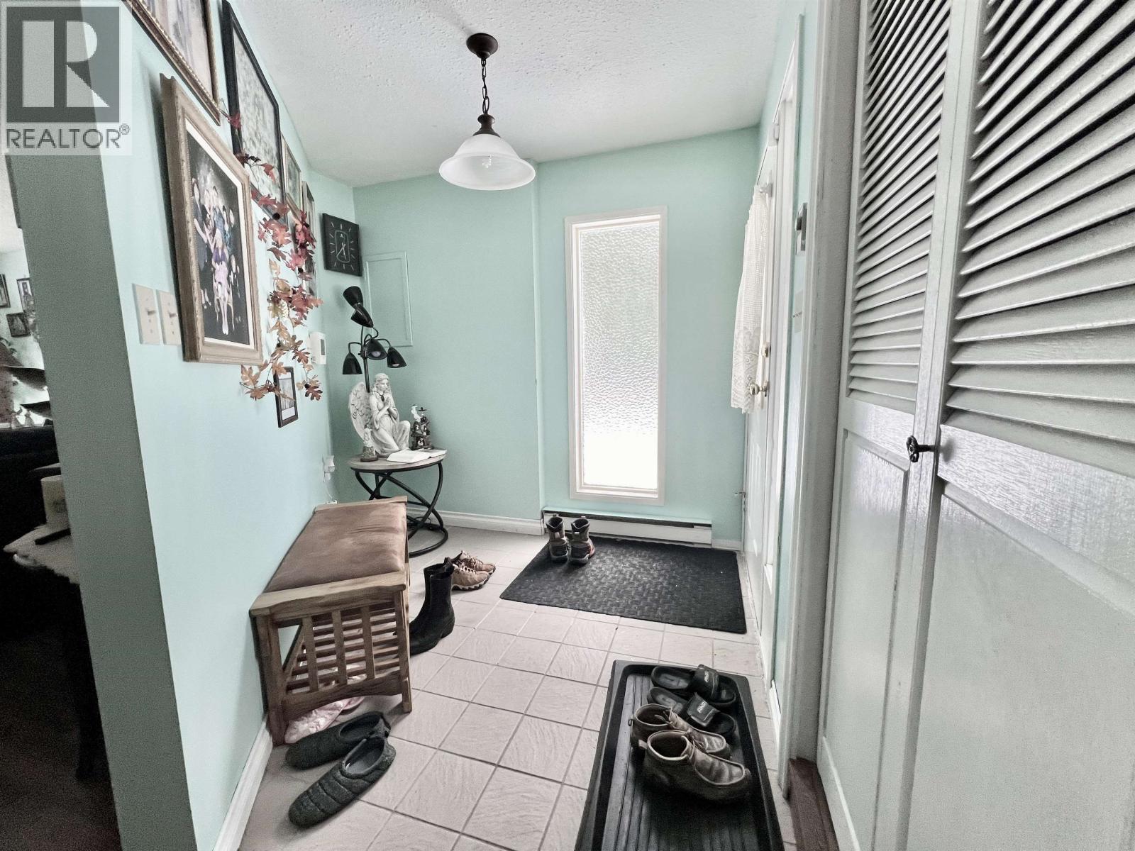 196 Chinook Avenue, Kitimat, British Columbia  V8C 2K6 - Photo 2 - R3104475