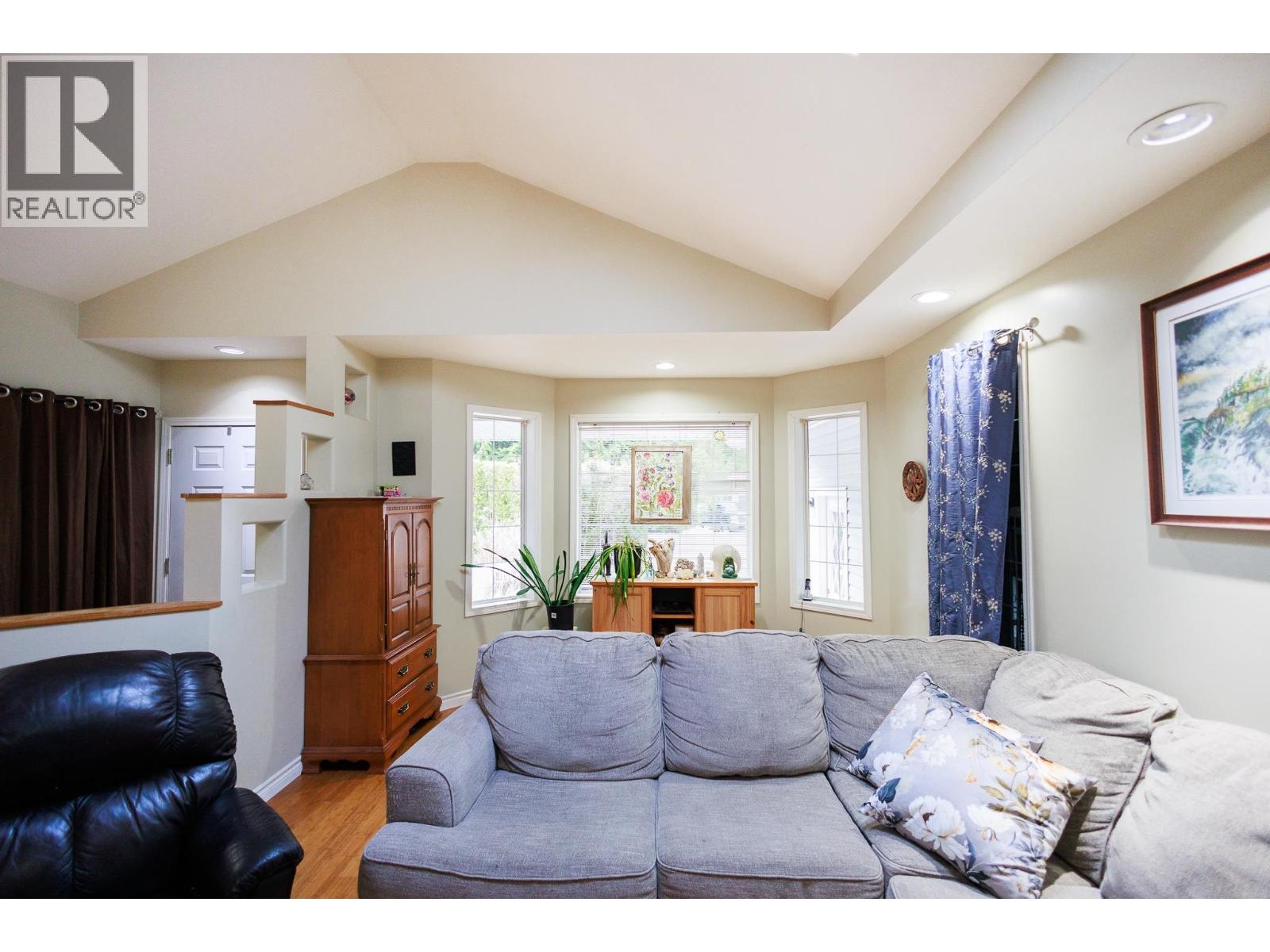 4674 Marten Drive, Terrace, British Columbia  V8G 0A5 - Photo 2 - R3110110