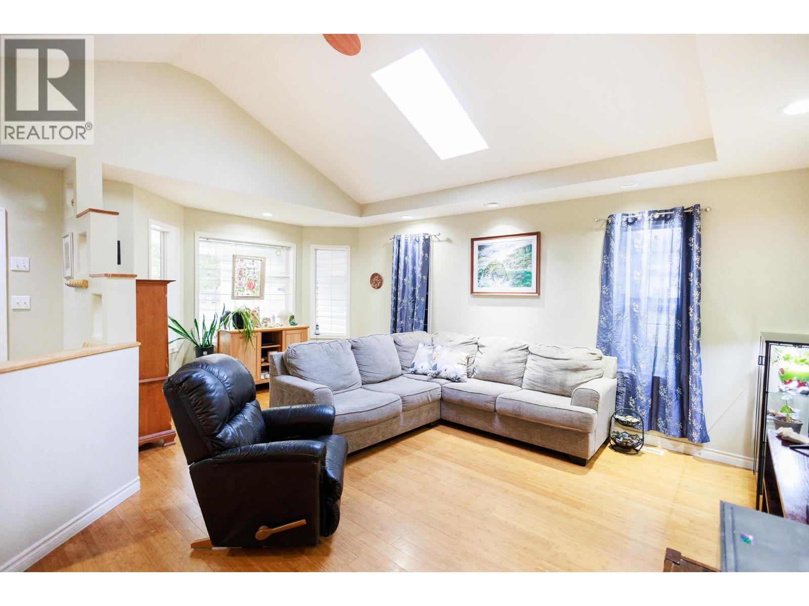 4674 Marten Drive, Terrace, British Columbia  V8G 0A5 - Photo 4 - R3110110