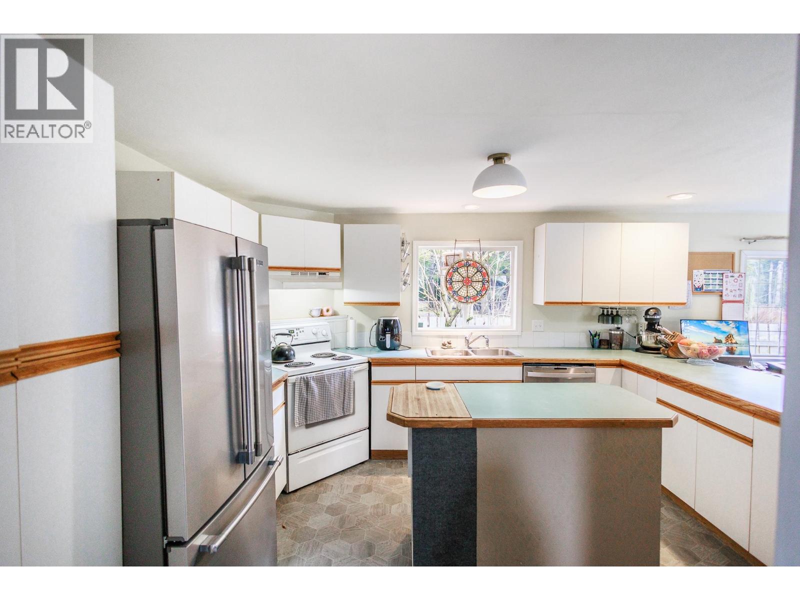 4674 Marten Drive, Terrace, British Columbia  V8G 0A5 - Photo 7 - R3110110