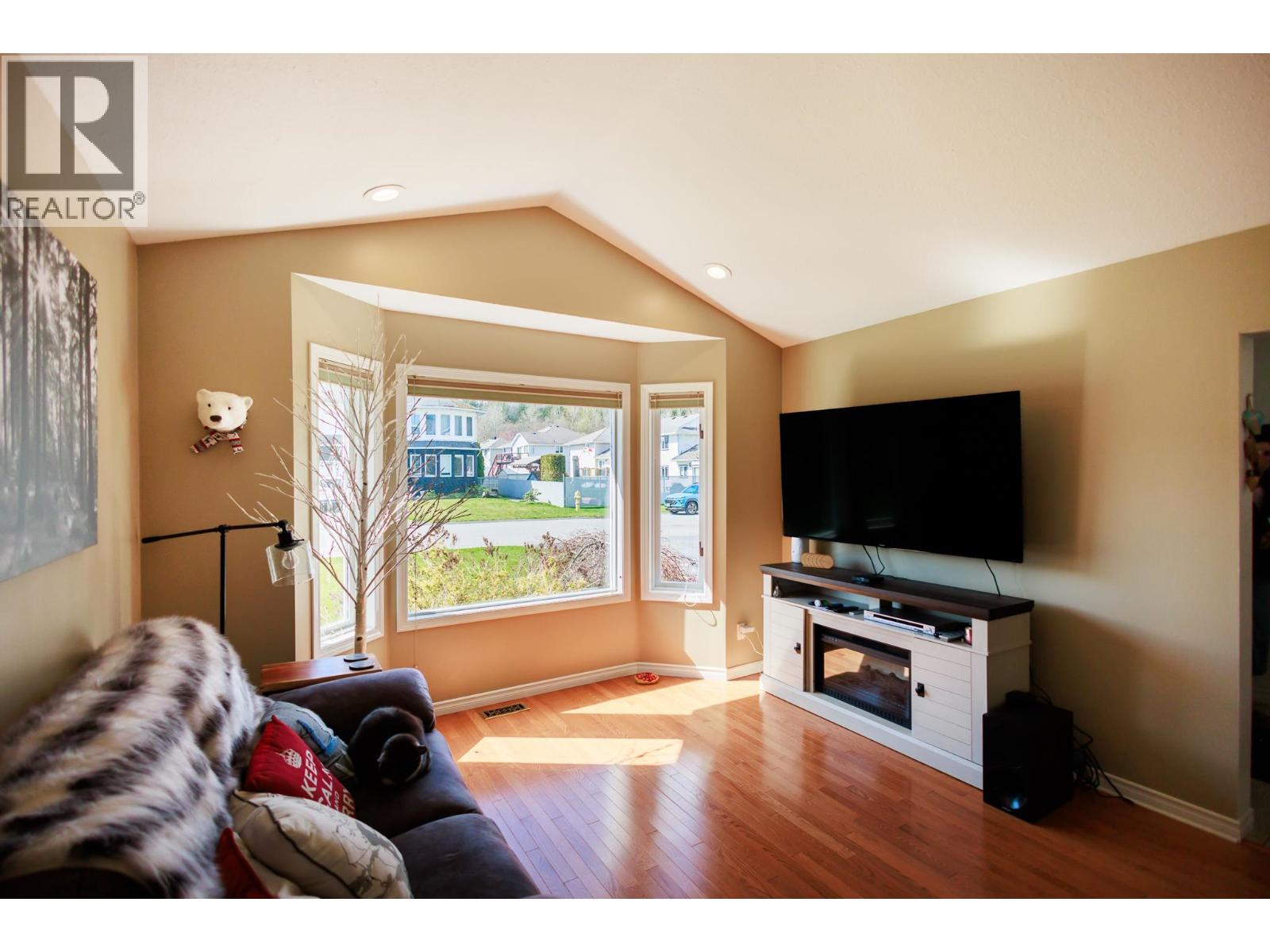 3808 Dejong Crescent, Terrace, British Columbia  V8G 4W6 - Photo 3 - R3114964