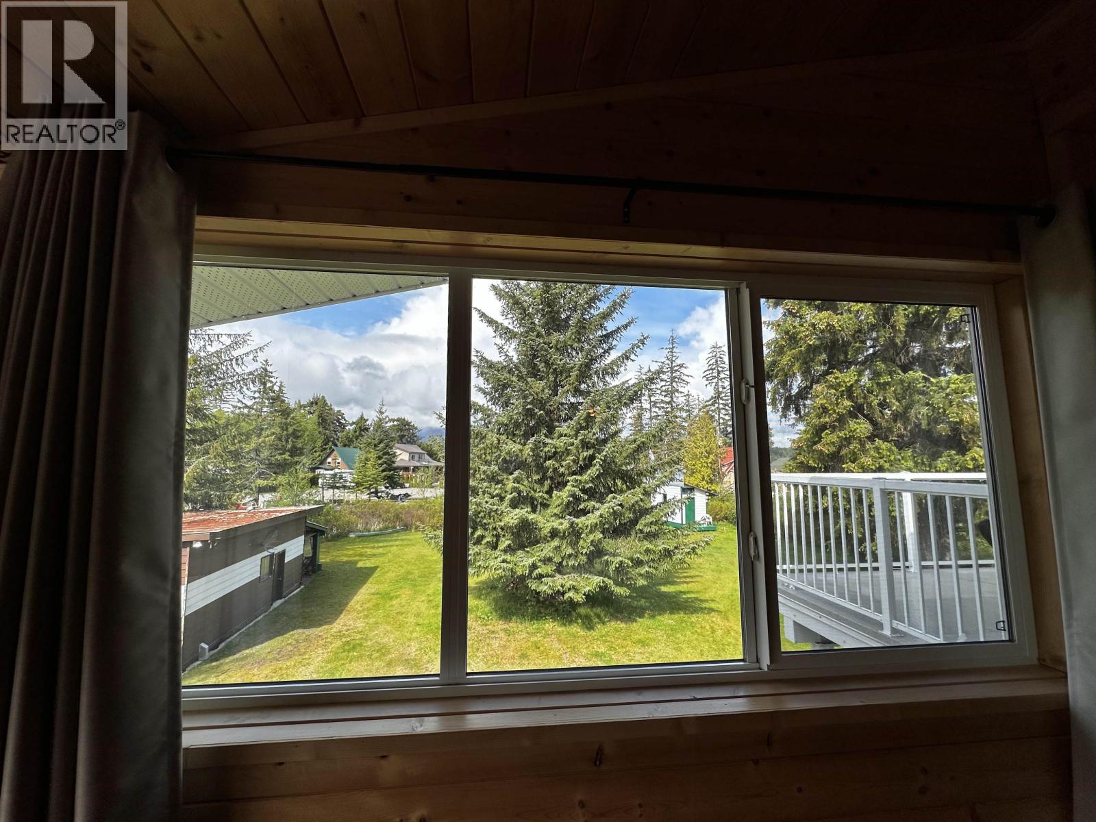 2605 1st Avenue, Terrace, British Columbia  V8G 0G2 - Photo 14 - R3122178