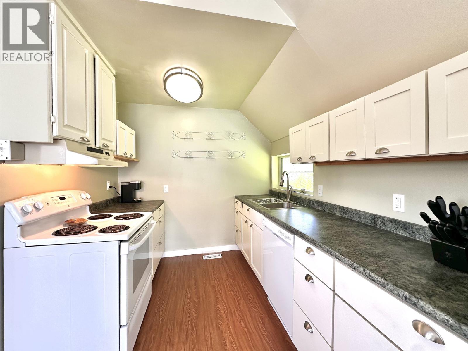 2605 1st Avenue, Terrace, British Columbia  V8G 0G2 - Photo 4 - R3122178
