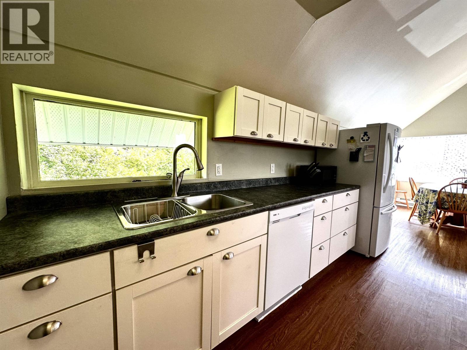 2605 1st Avenue, Terrace, British Columbia  V8G 0G2 - Photo 5 - R3122178