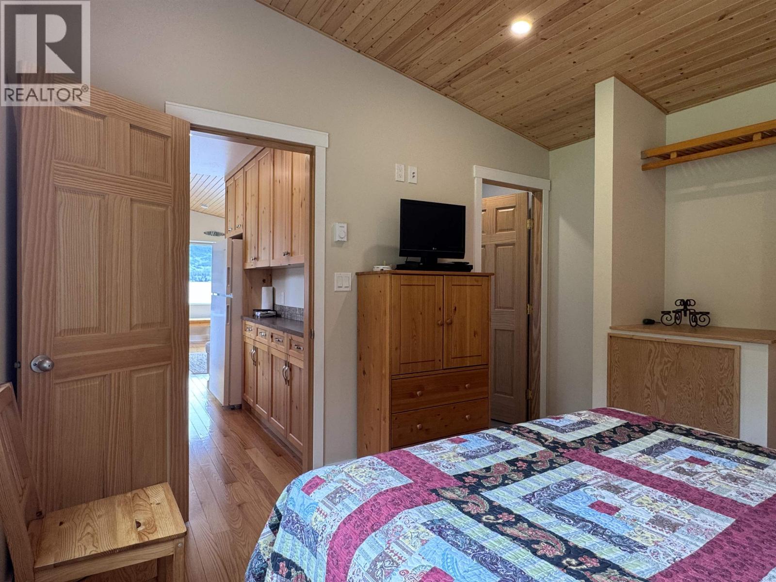 1440 Westside Road, Lakelse Lake, British Columbia  V8G 4B8 - Photo 14 - R3122478