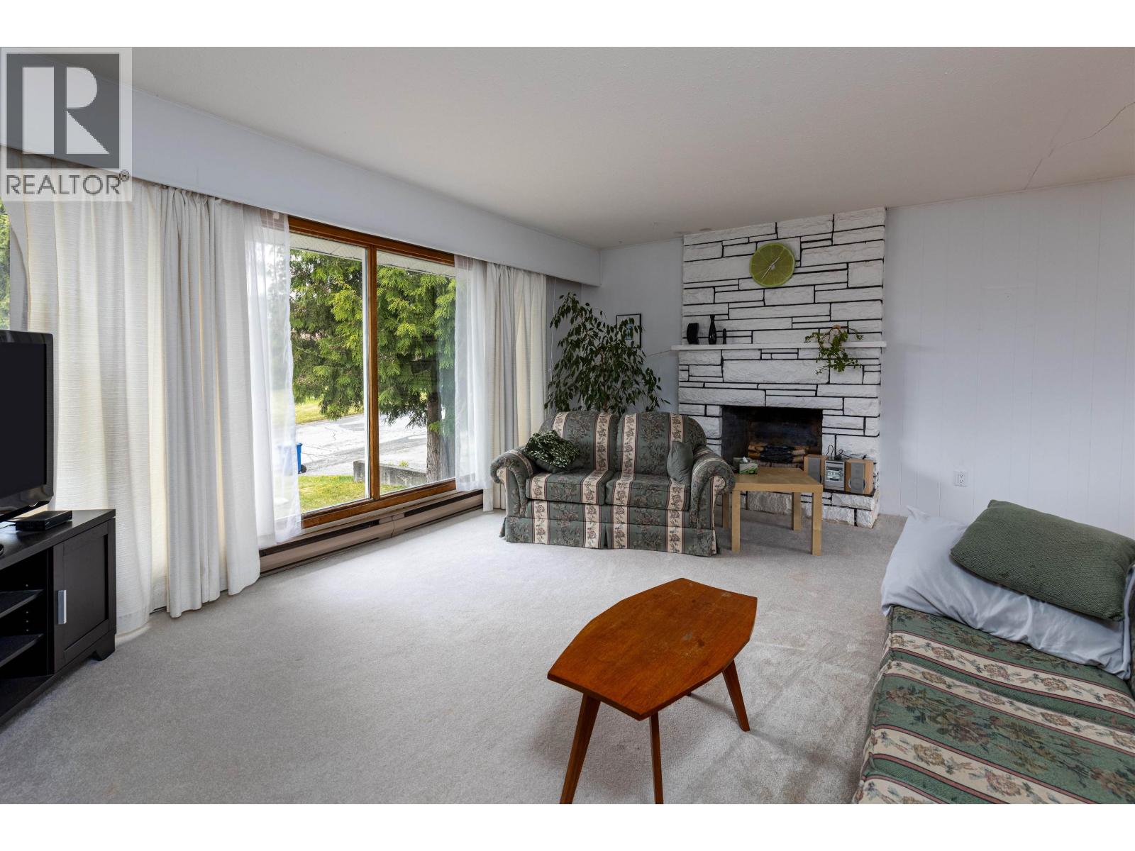 2214 Evergreen Street, Terrace, British Columbia  V8G 2P8 - Photo 2 - R3123536