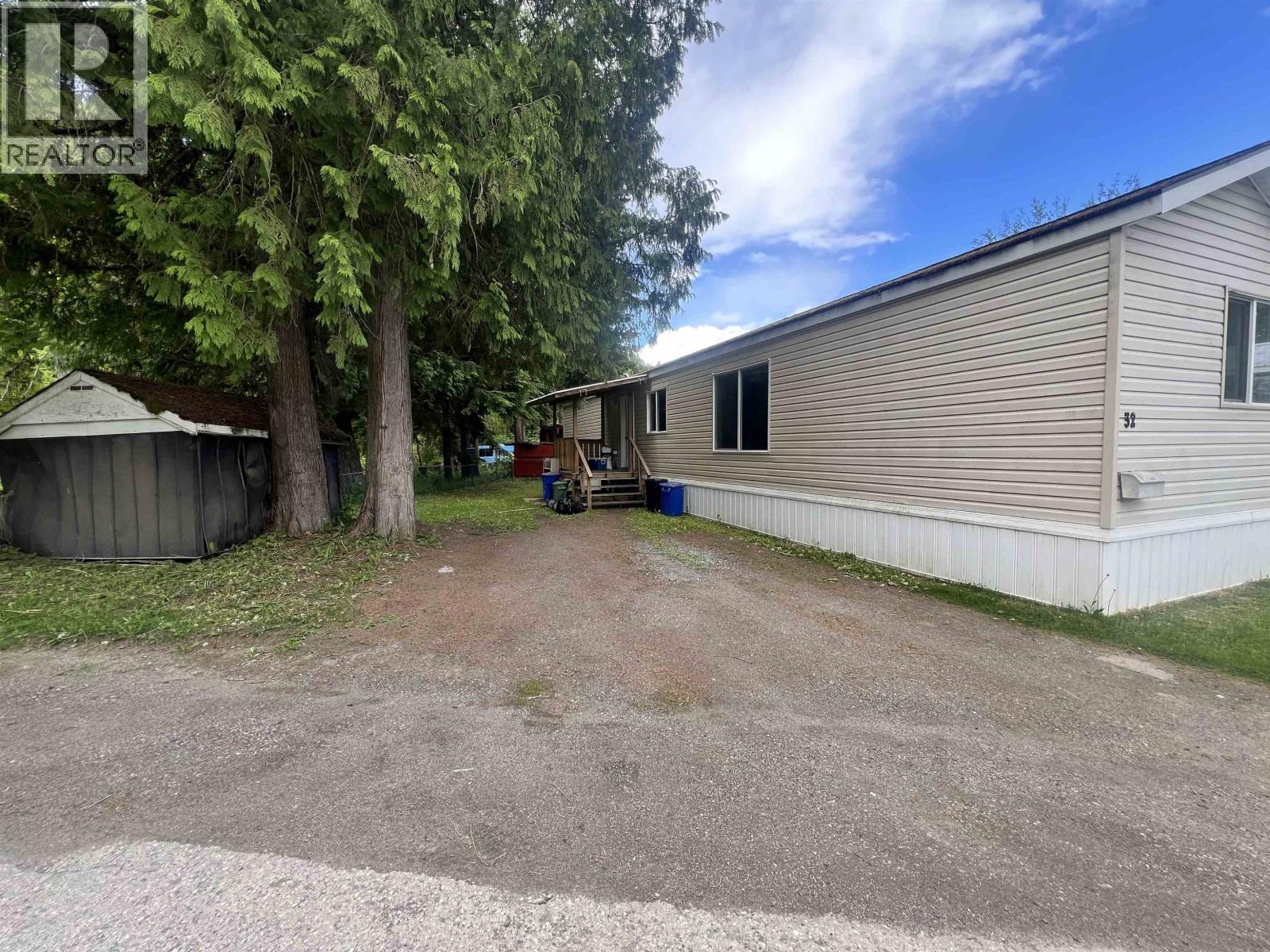 32 4619 Lowrie Avenue, Terrace, British Columbia  V8G 3X5 - Photo 2 - R3132661