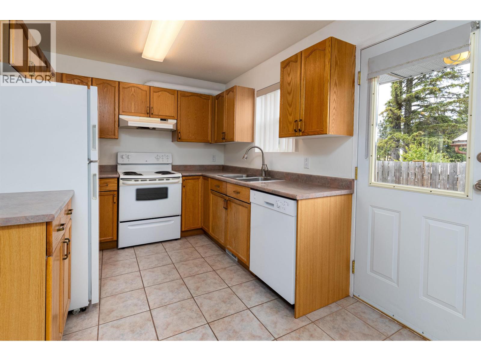 101 4822 Lazelle Avenue, Terrace, British Columbia  V8G 1T4 - Photo 6 - R3134500