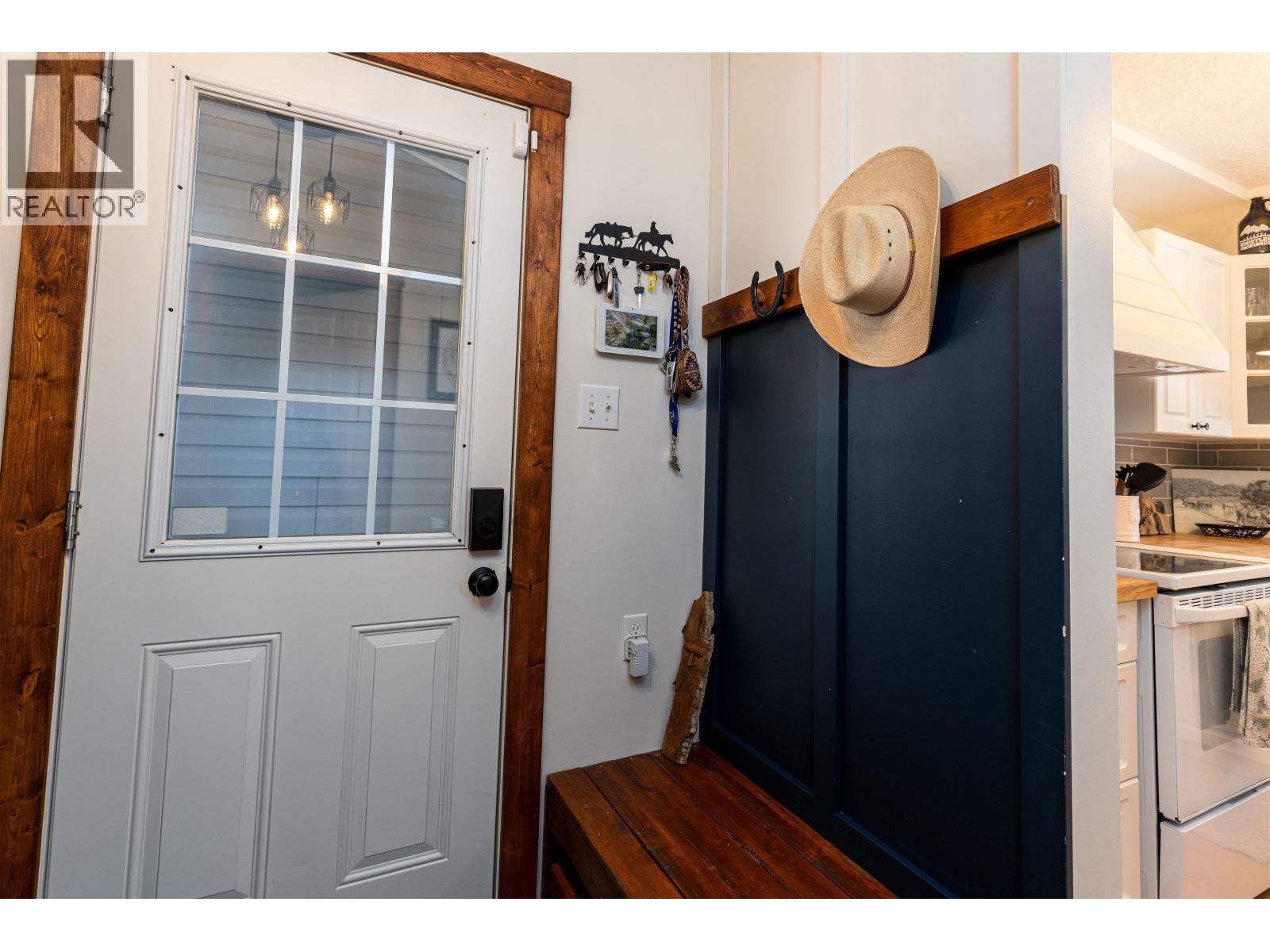 5515 Kleanza Drive, Terrace, British Columbia  V8G 0A7 - Photo 2 - R3135644