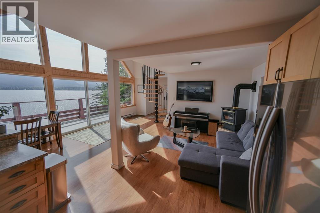 2364 Catt Point Road, Terrace, British Columbia  V8G 4V1 - Photo 3 - R3135708