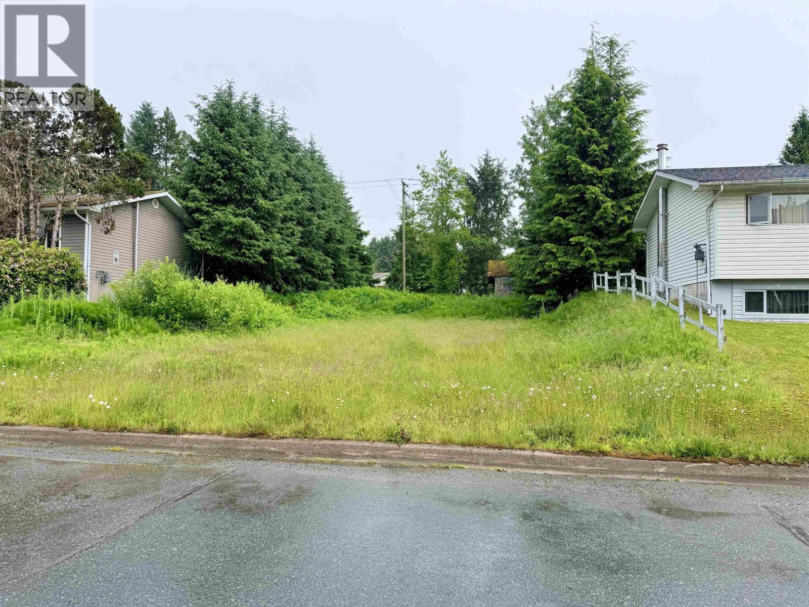 115 Baxter Street, Kitimat, British Columbia  V8C 2P2 - Photo 2 - R3135829