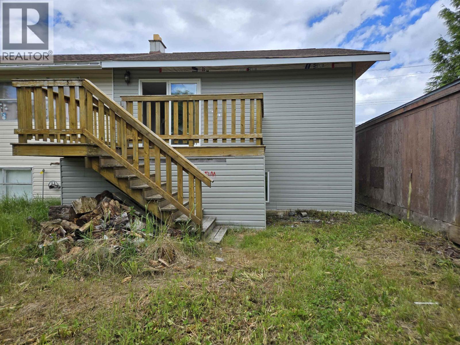 1653 Gyrfalcon Avenue, Kitimat, British Columbia  V8C 1N7 - Photo 2 - R3136615