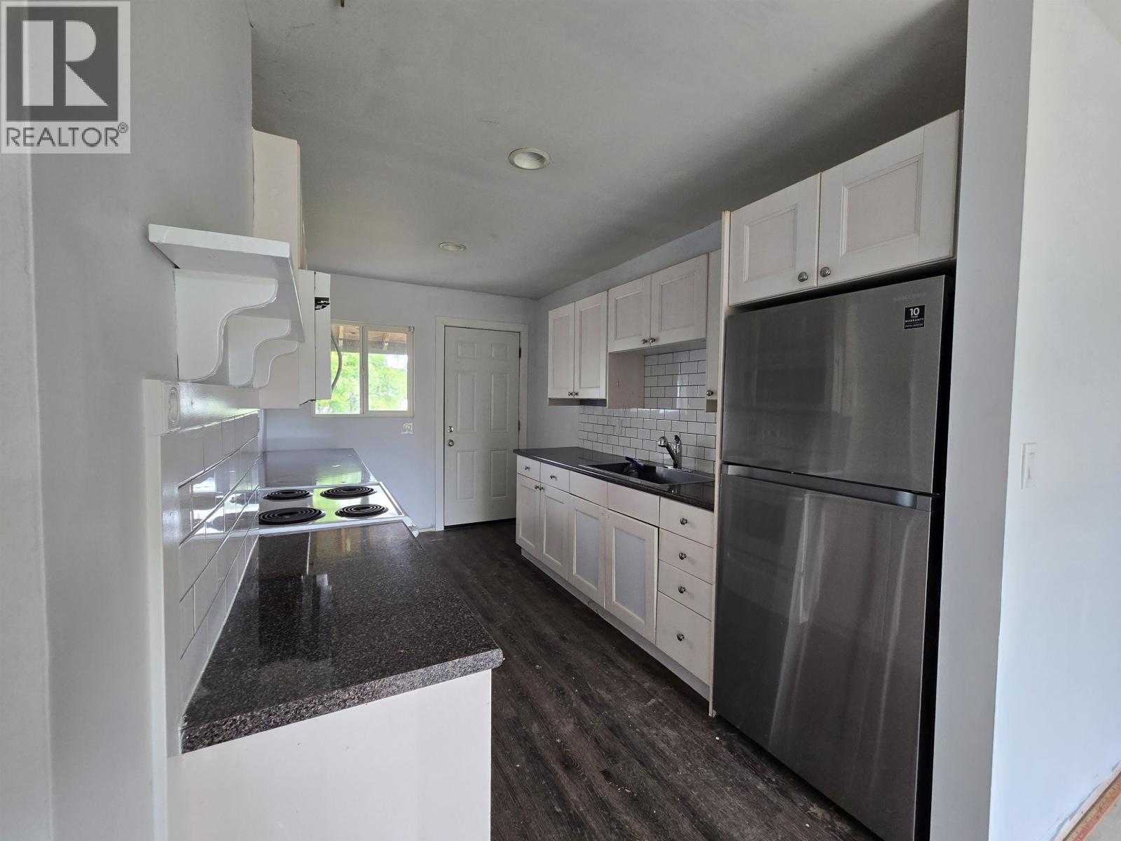 1653 Gyrfalcon Avenue, Kitimat, British Columbia  V8C 1N7 - Photo 4 - R3136615