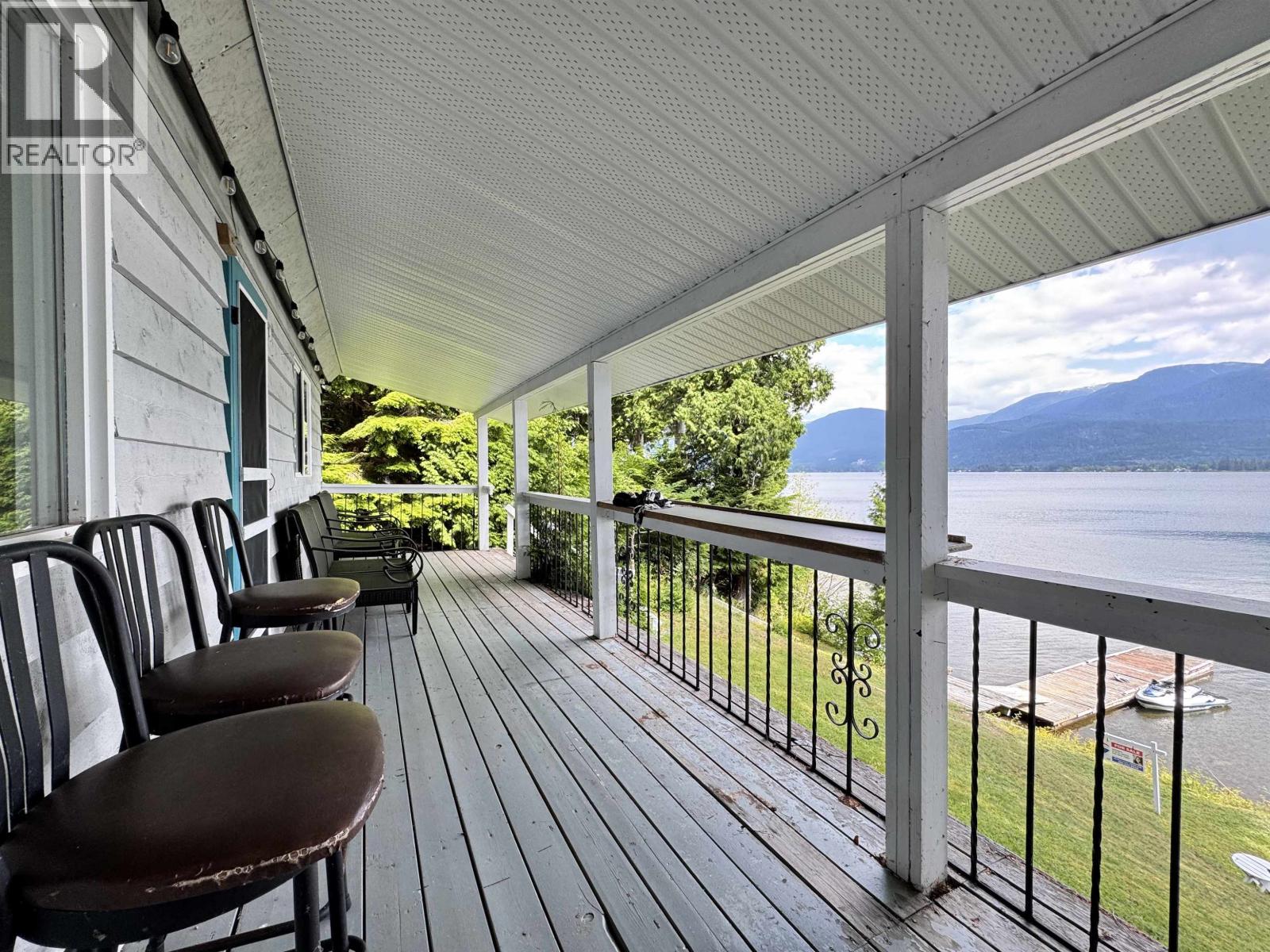 2878 Squirrel Point Road, Lakelse Lake, British Columbia  V8G 1R1 - Photo 12 - R3138448