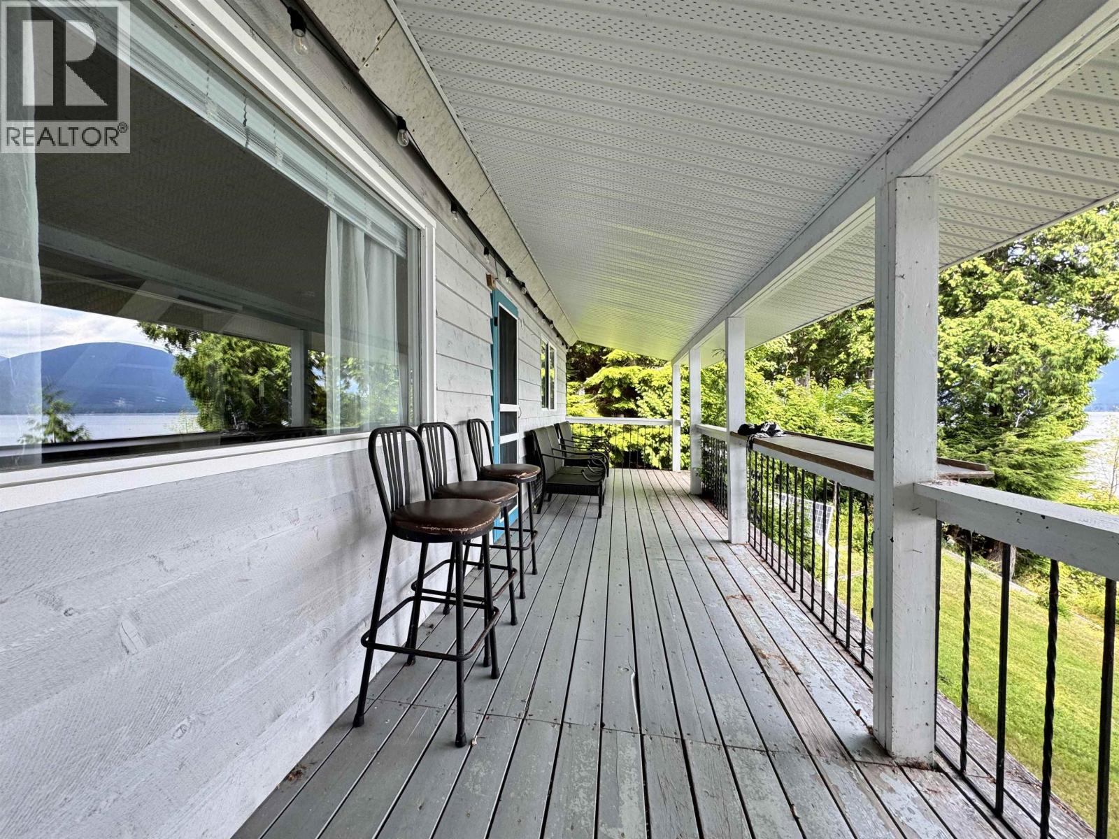 2878 Squirrel Point Road, Lakelse Lake, British Columbia  V8G 1R1 - Photo 17 - R3138448