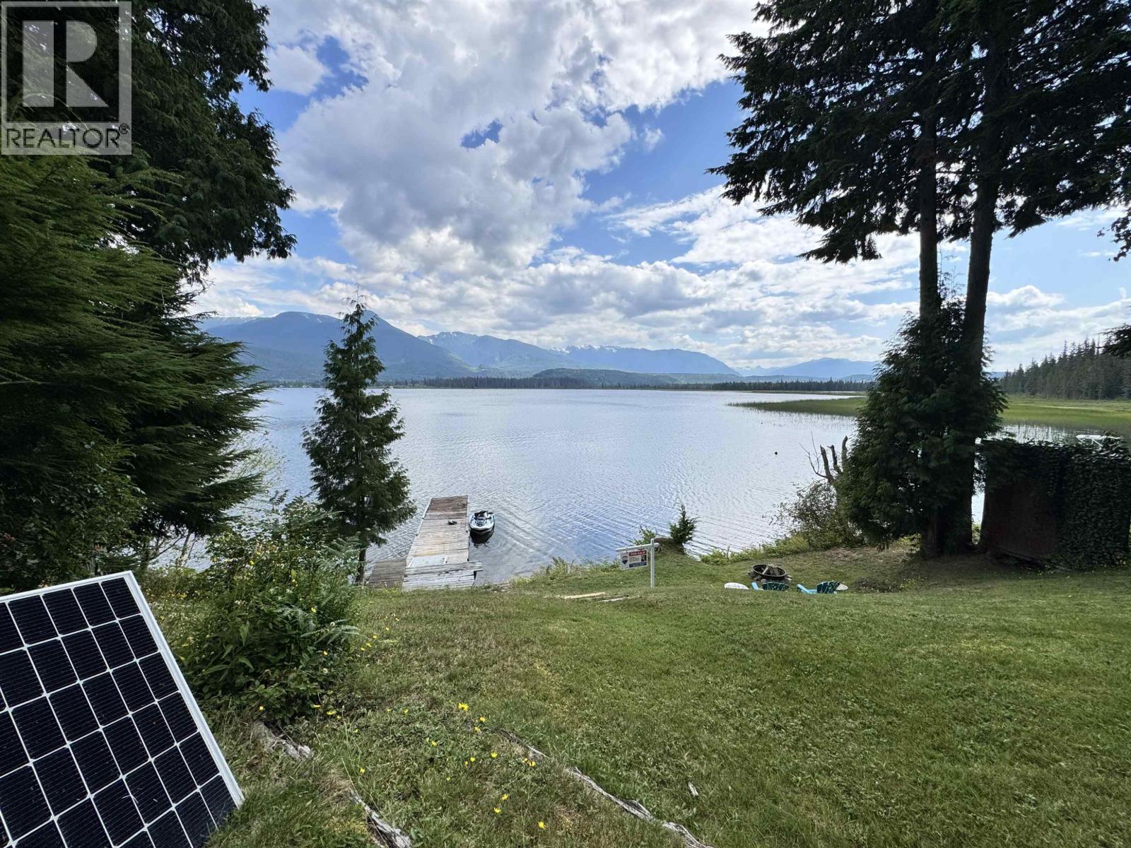 2878 Squirrel Point Road, Lakelse Lake, British Columbia  V8G 1R1 - Photo 18 - R3138448