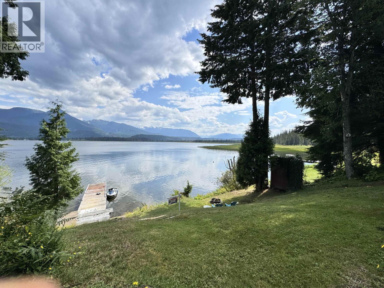 2878 Squirrel Point Road, Lakelse Lake, British Columbia  V8G 1R1 - Photo 2 - R3138448