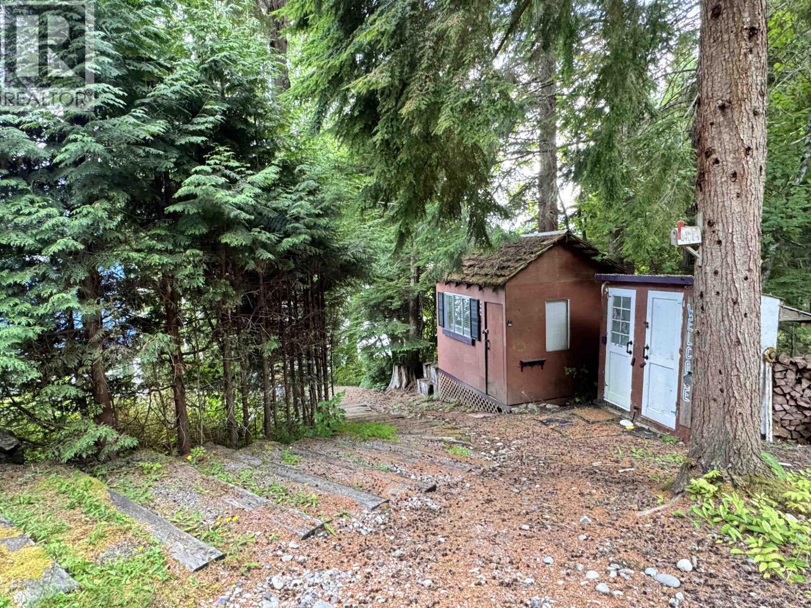 2878 Squirrel Point Road, Lakelse Lake, British Columbia  V8G 1R1 - Photo 25 - R3138448