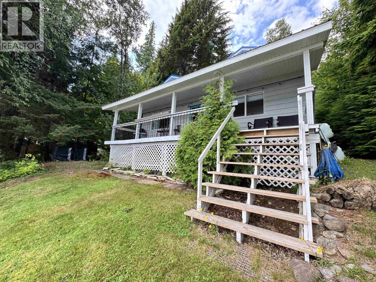 2878 Squirrel Point Road, Lakelse Lake, British Columbia  V8G 1R1 - Photo 3 - R3138448