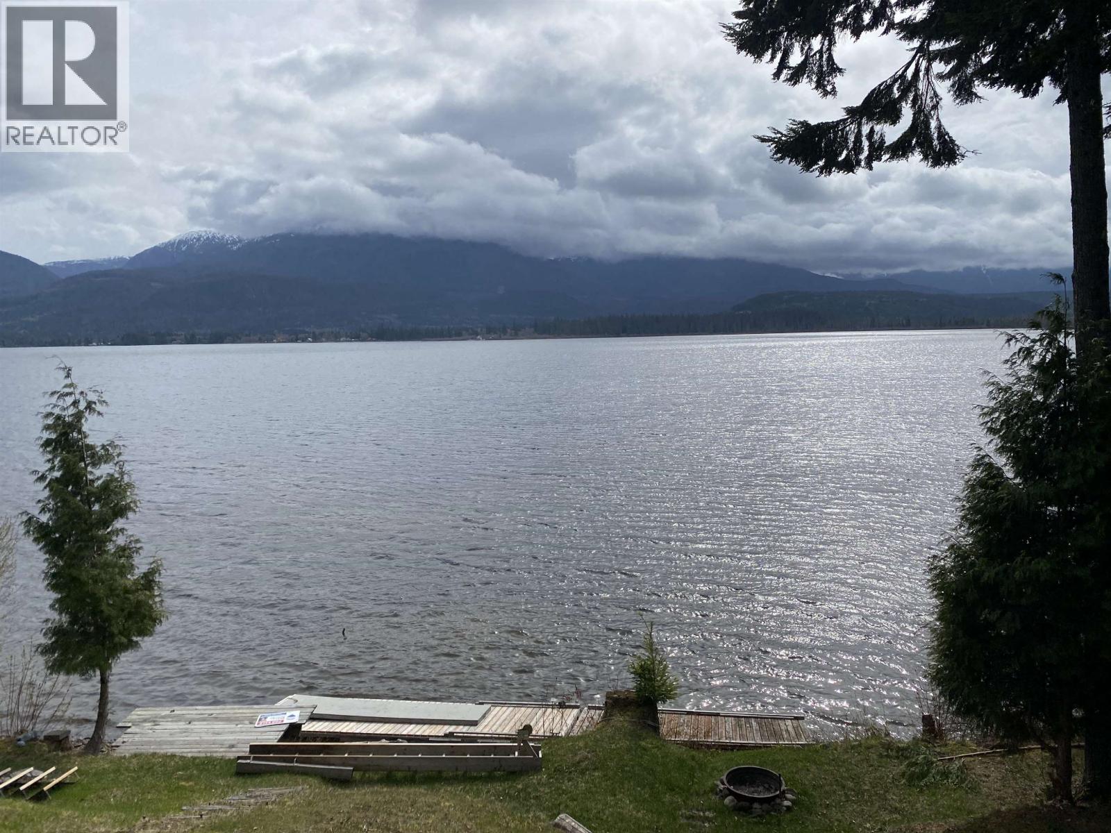 2878 Squirrel Point Road, Lakelse Lake, British Columbia  V8G 1R1 - Photo 31 - R3138448