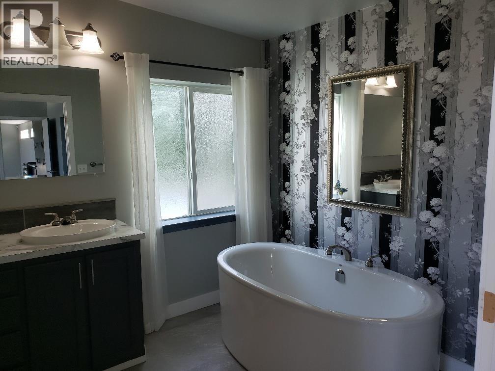 3886 Muller Avenue, Terrace, British Columbia  V8G 3T8 - Photo 8 - R3140162