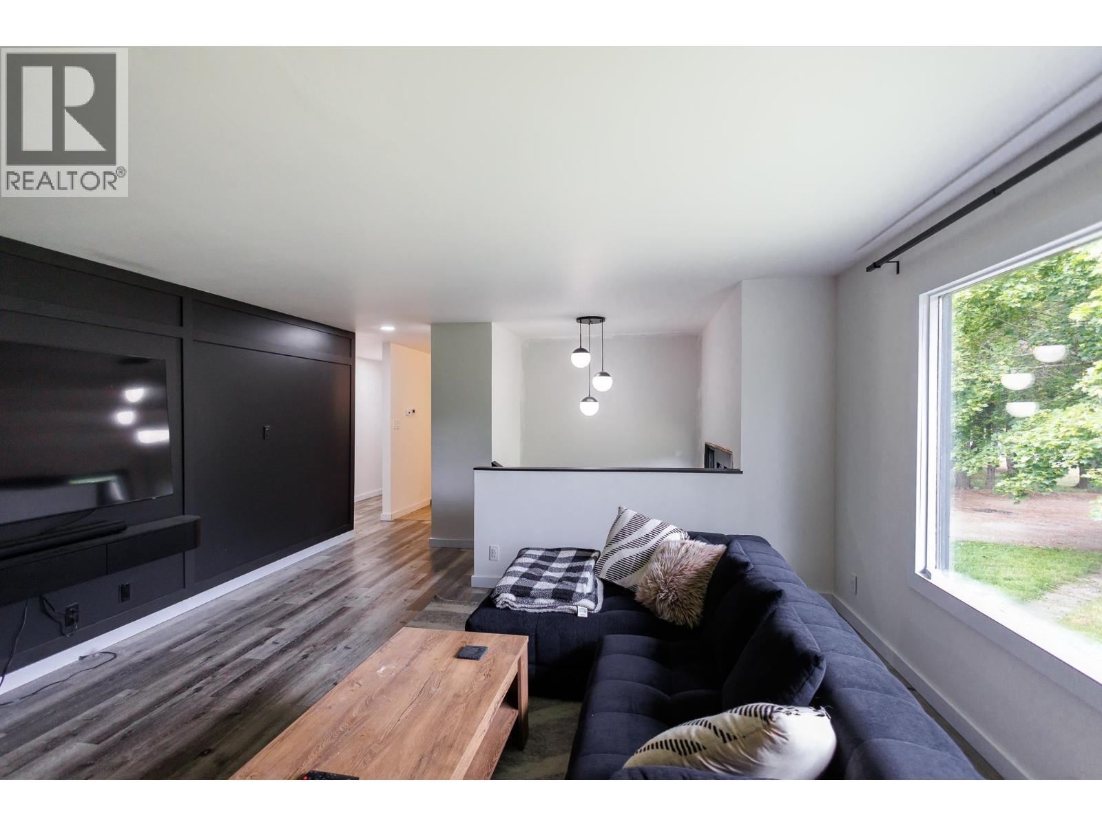 3292 Kofoed Drive, Thornhill, British Columbia  V8G 3P7 - Photo 4 - R3144533