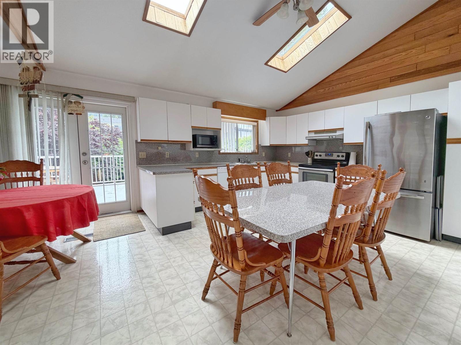 1627 Atlin Avenue, Prince Rupert, British Columbia  V8J 1E4 - Photo 4 - R3144956