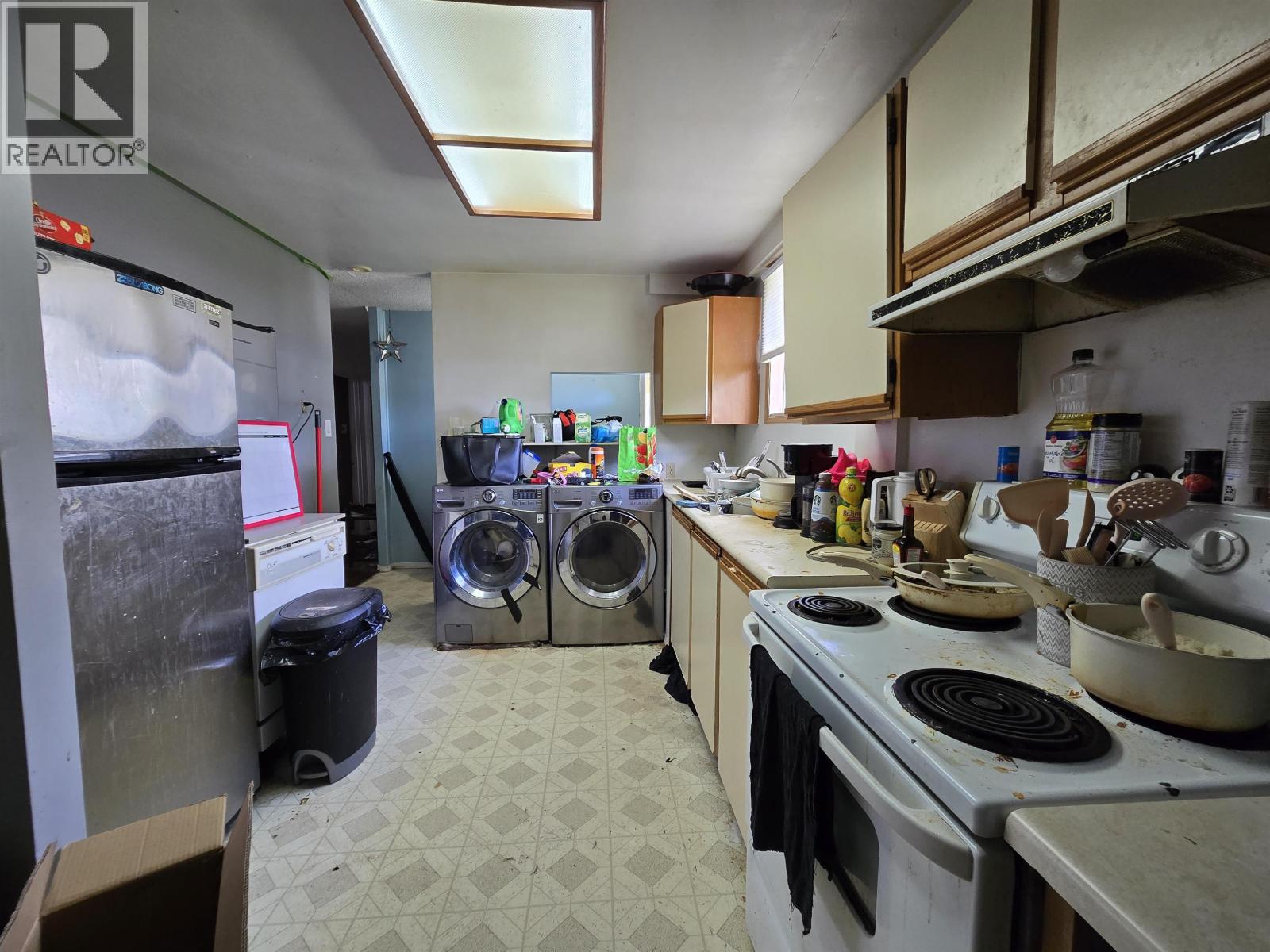 88 Starling Street, Kitimat, British Columbia  V8C 1K5 - Photo 2 - R3145110