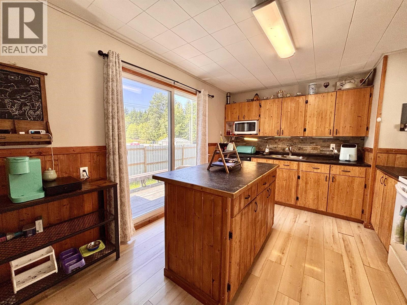 75 Finch Street, Kitimat, British Columbia  V8C 1T1 - Photo 4 - R3147402